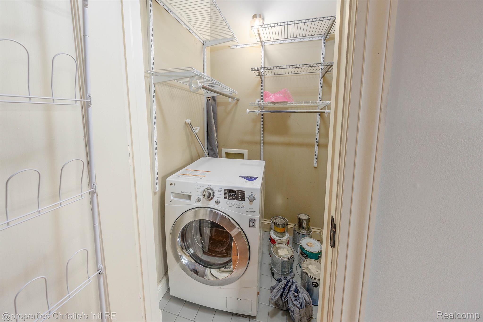 15 E KIRBY Street 628