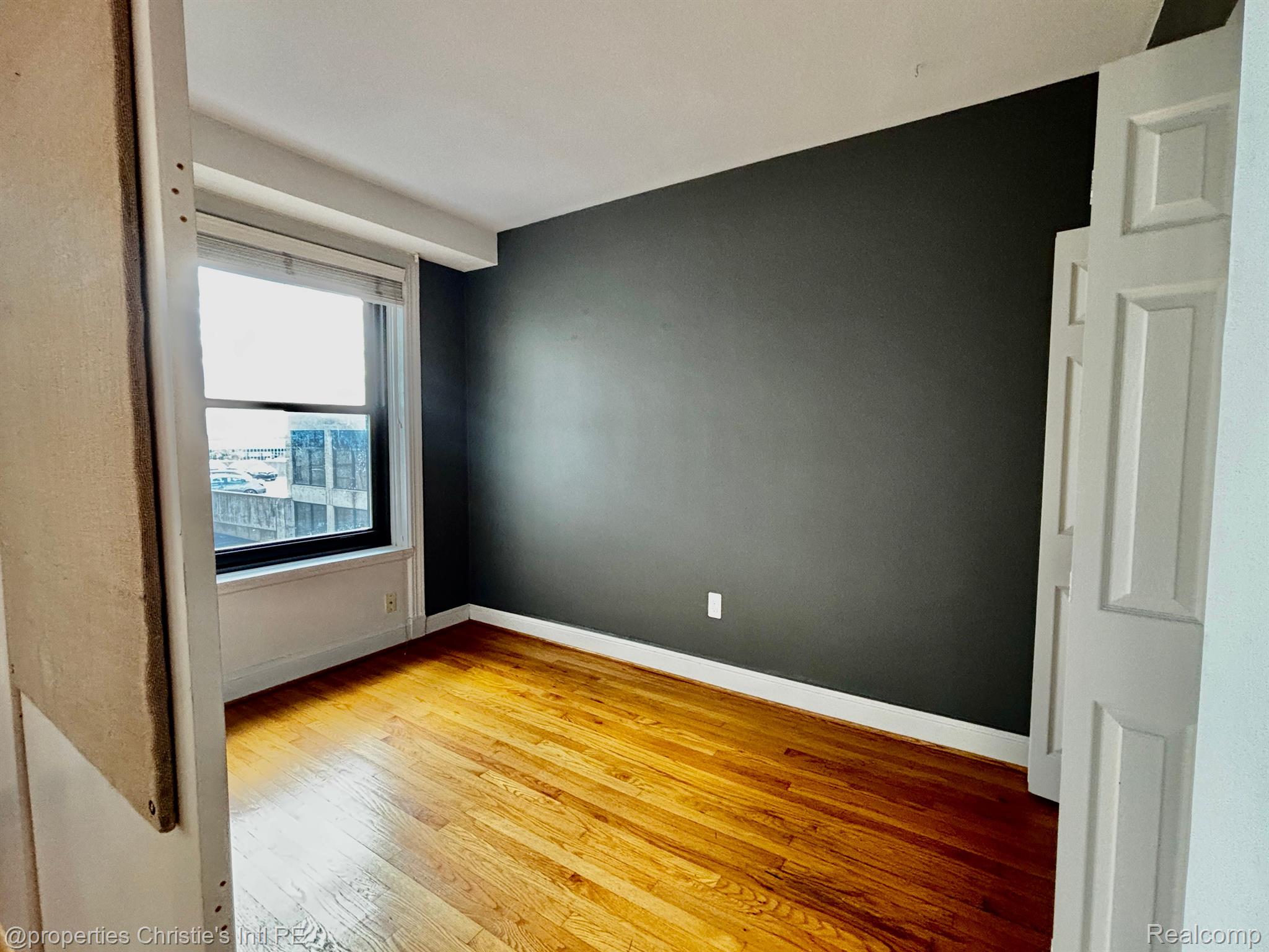 15 E KIRBY Street 628
