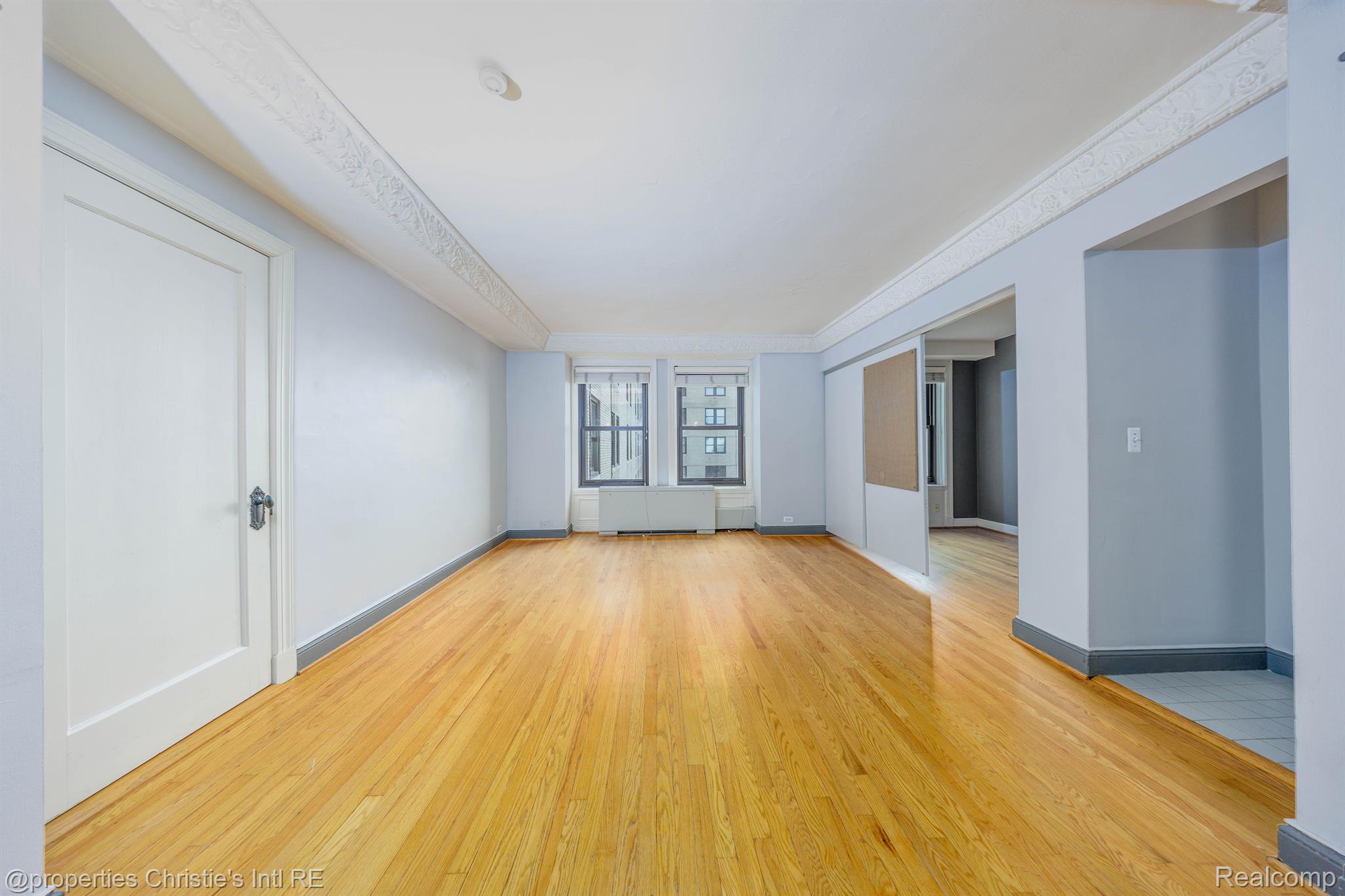 15 E KIRBY Street 628