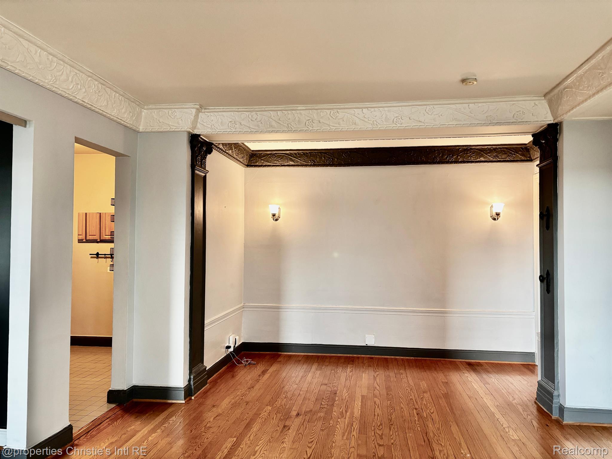 15 E KIRBY Street 628