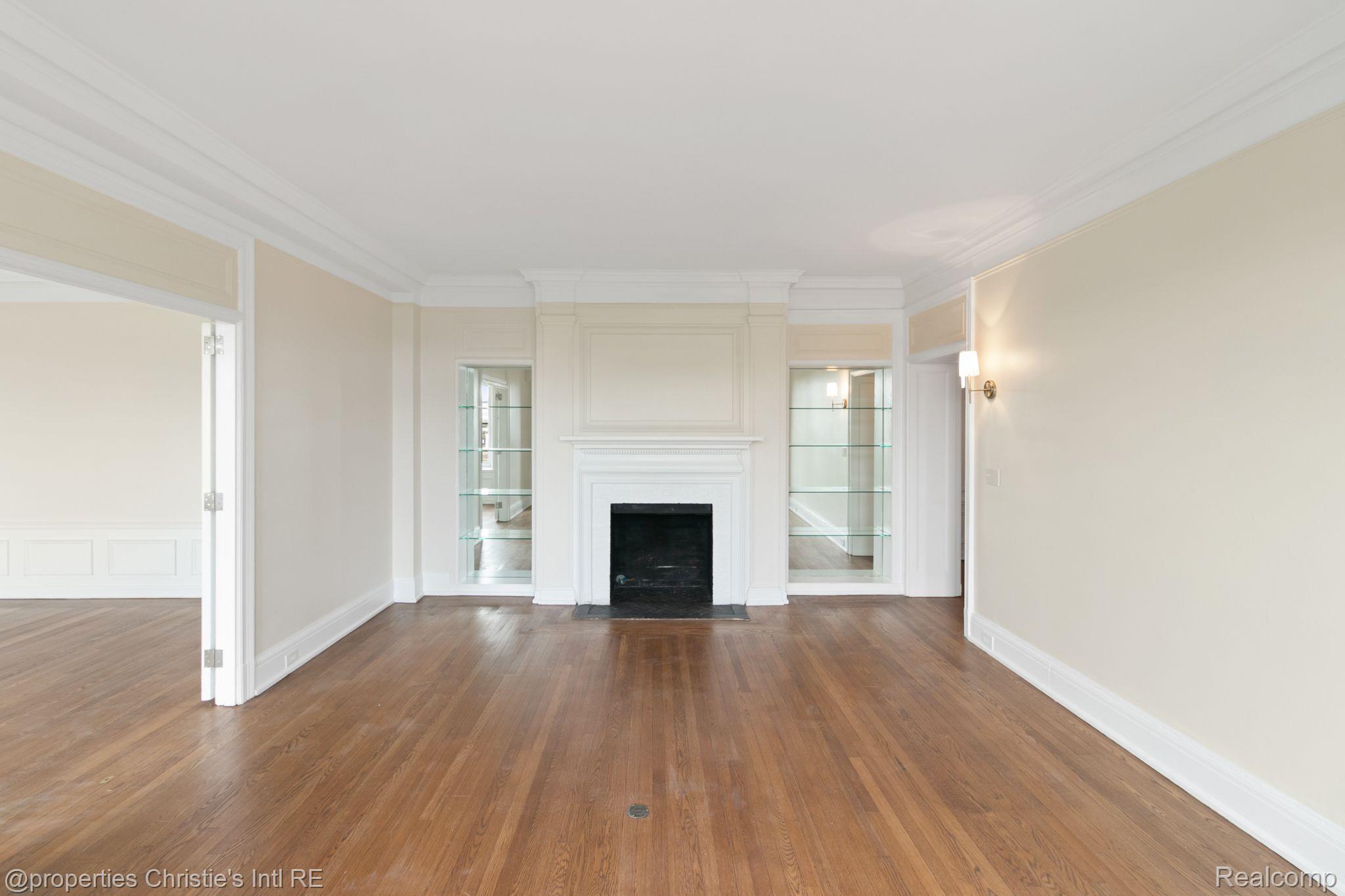 2900 E Jefferson Avenue C3