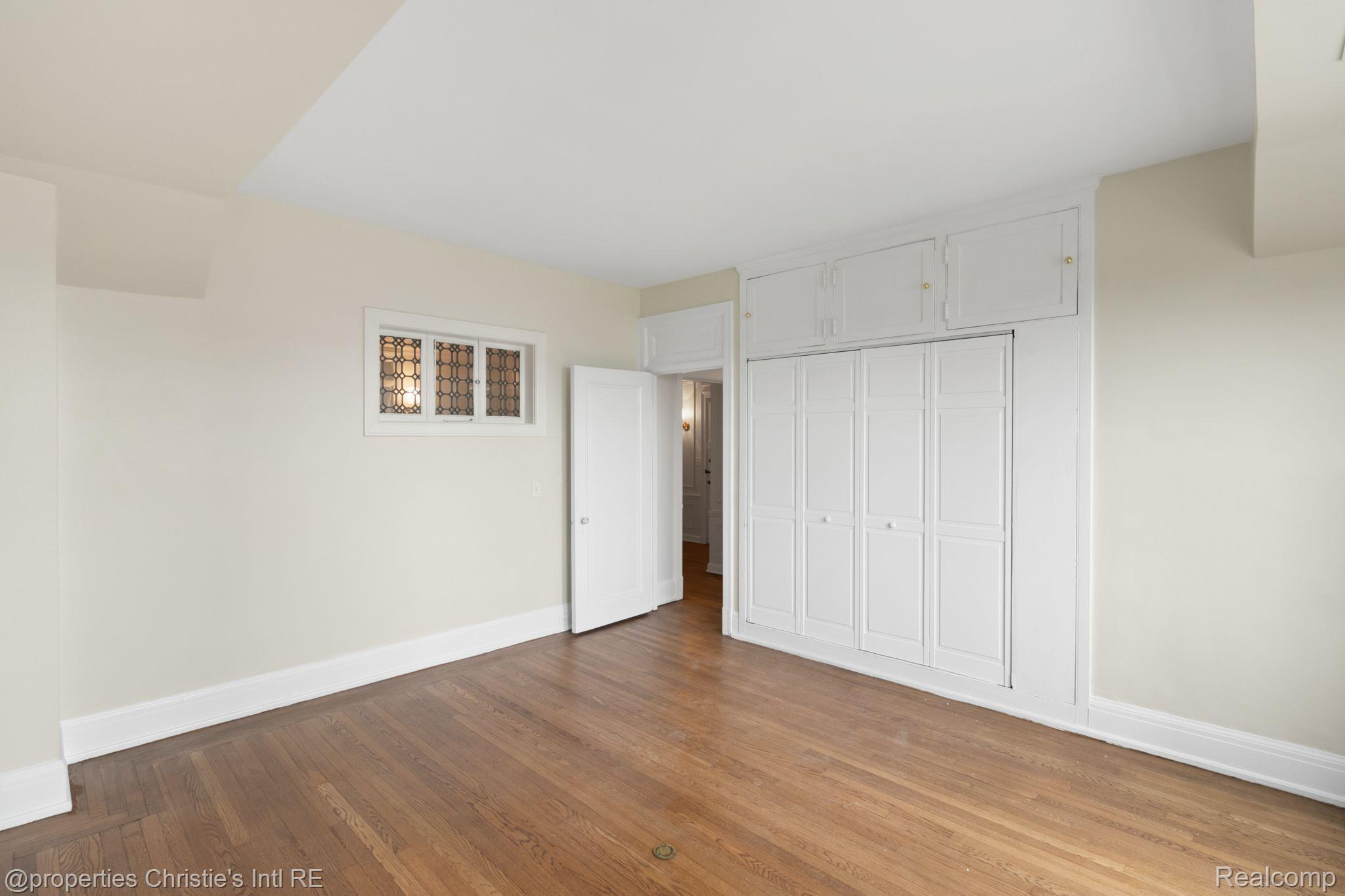 2900 E Jefferson Avenue C3