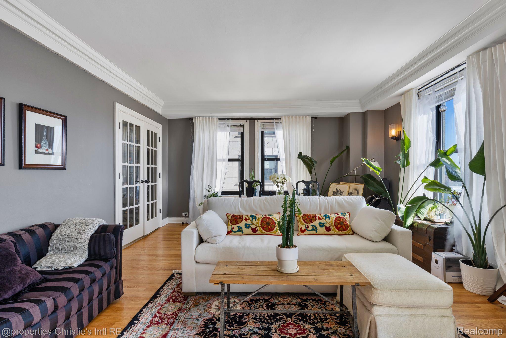 15 E KIRBY Street 710