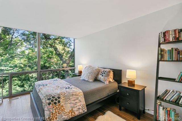 1418 Joliet Place