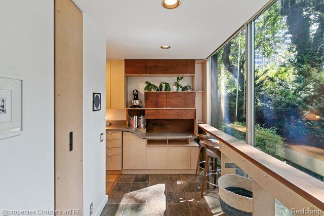 1418 Joliet Place