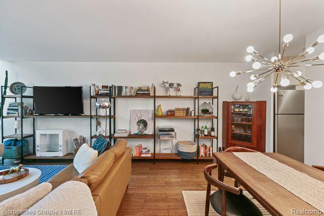 1418 Joliet Place
