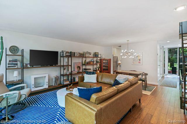 1418 Joliet Place