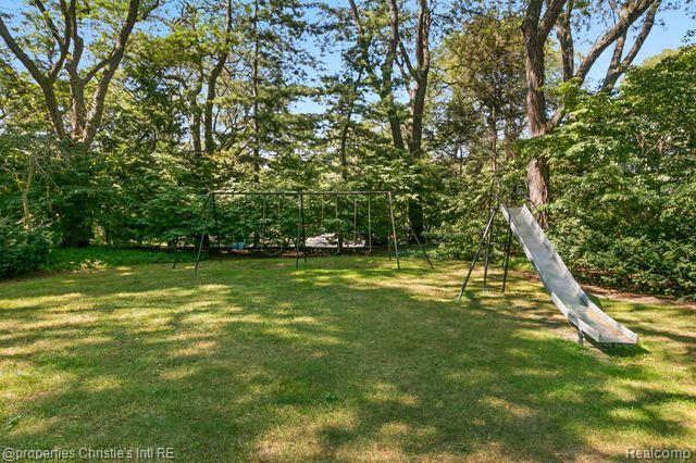 1418 Joliet Place