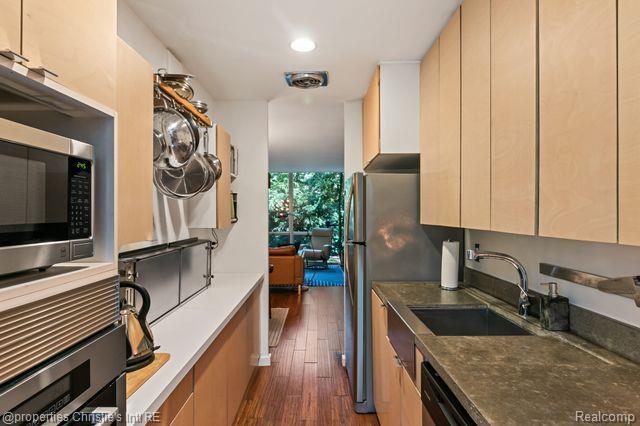1418 Joliet Place