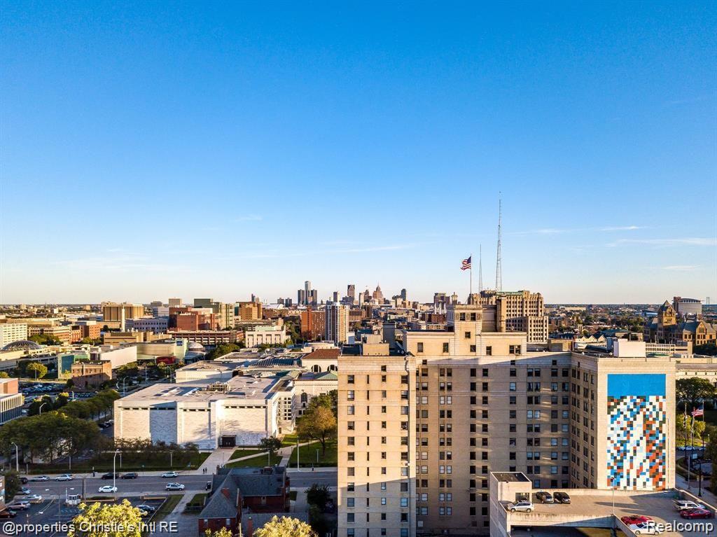 15 E KIRBY Street 914