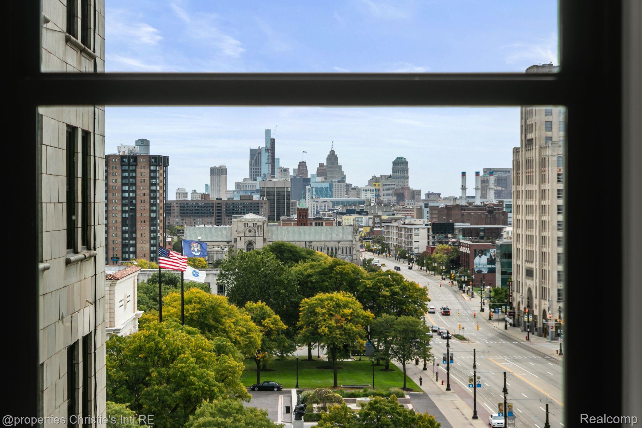 15 E KIRBY Street 914
