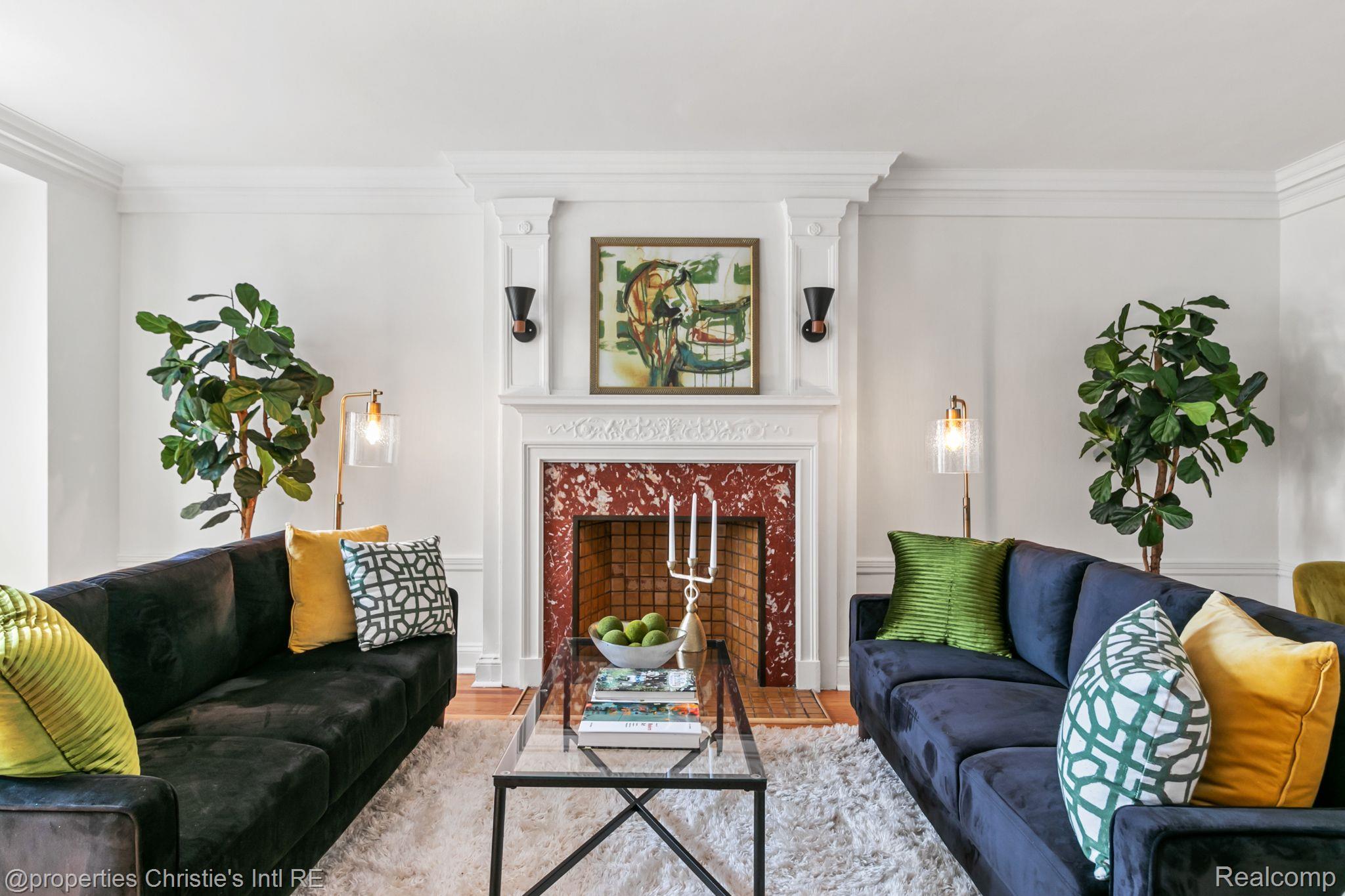 15 E KIRBY Street 914