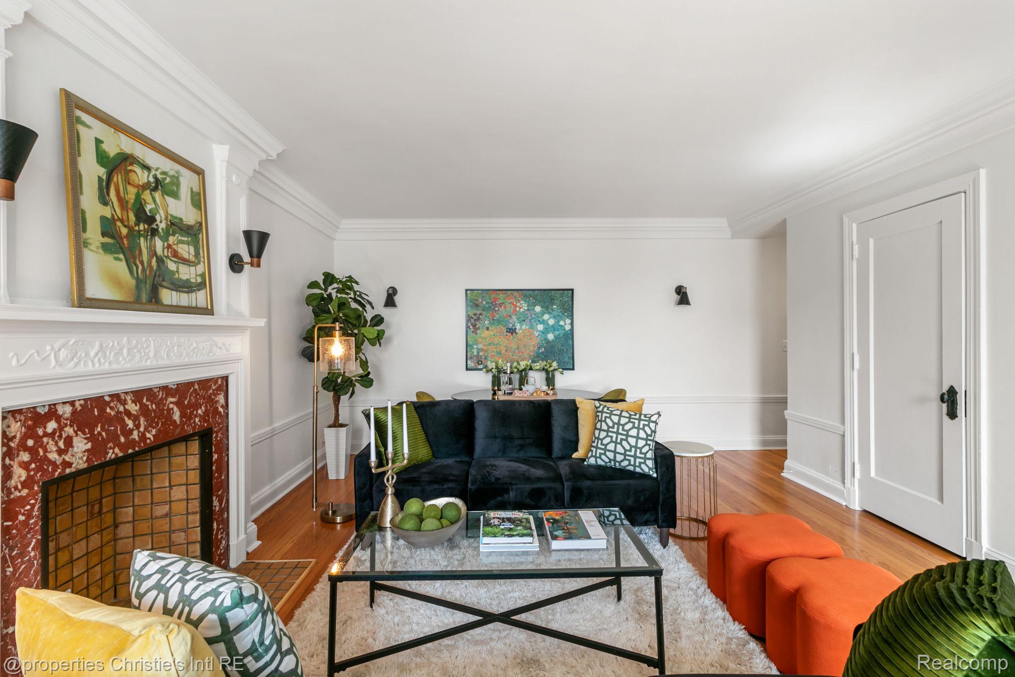 15 E KIRBY Street 914