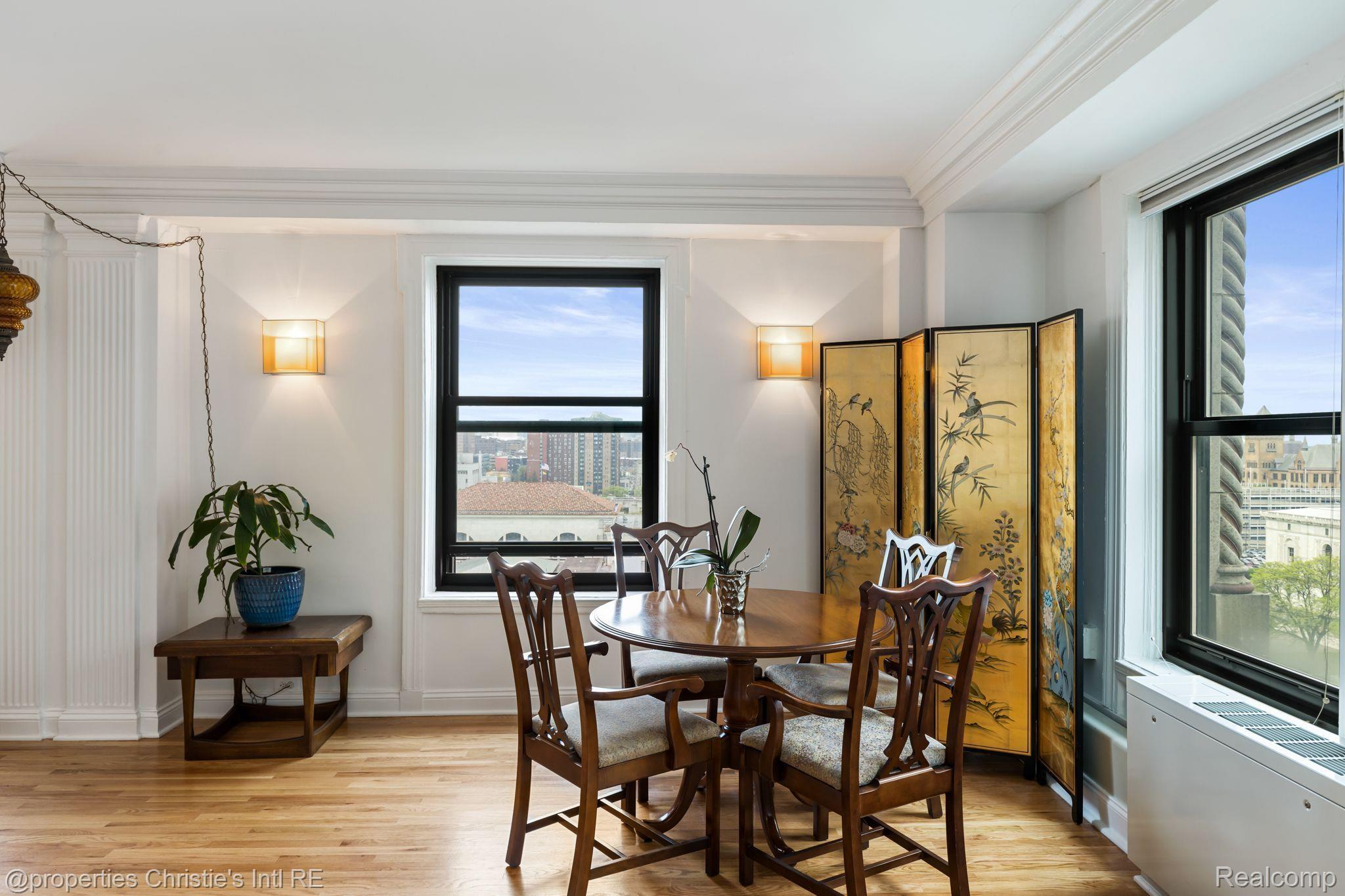 15 E KIRBY Street 1104