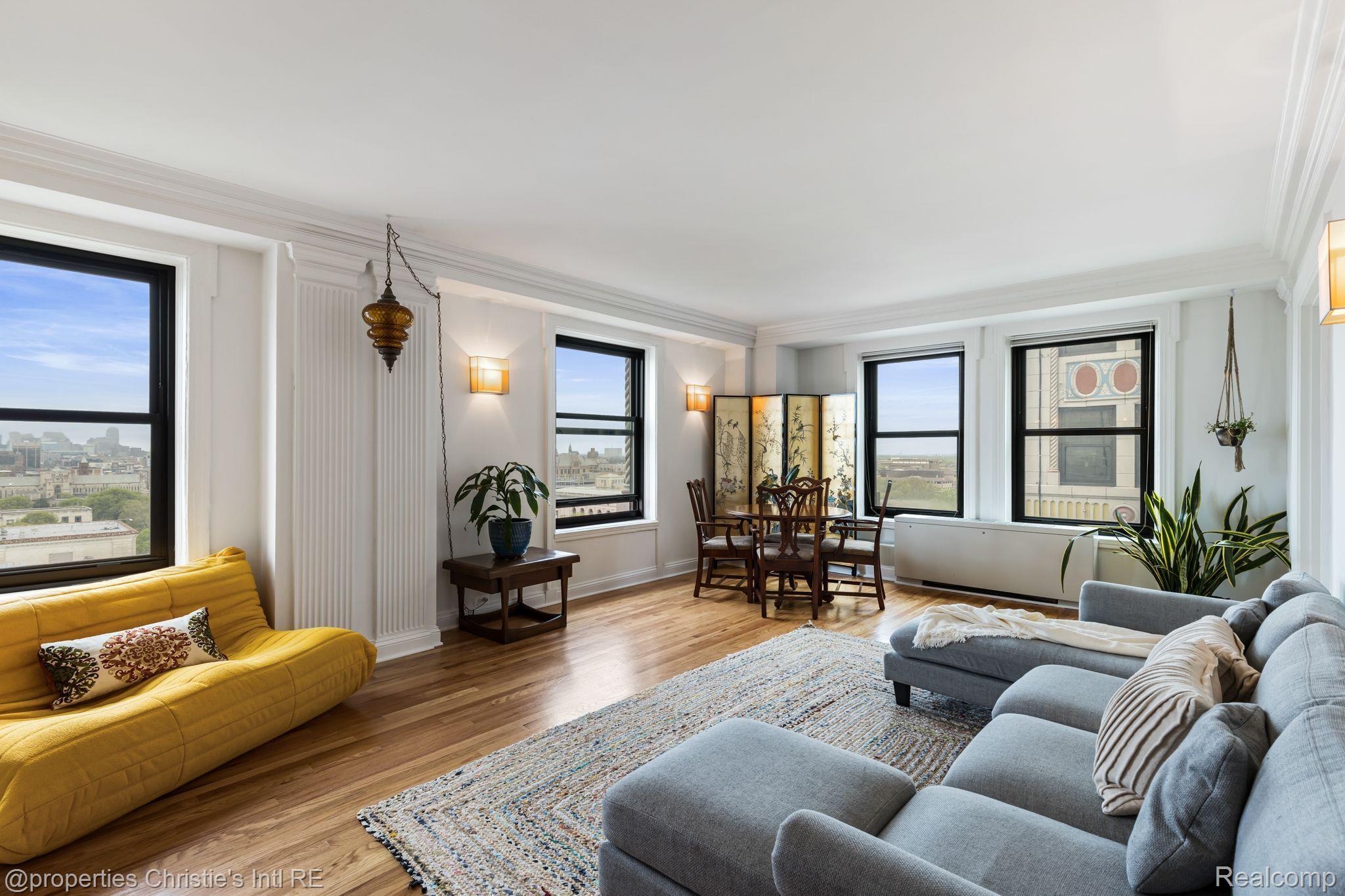 15 E KIRBY Street 1104