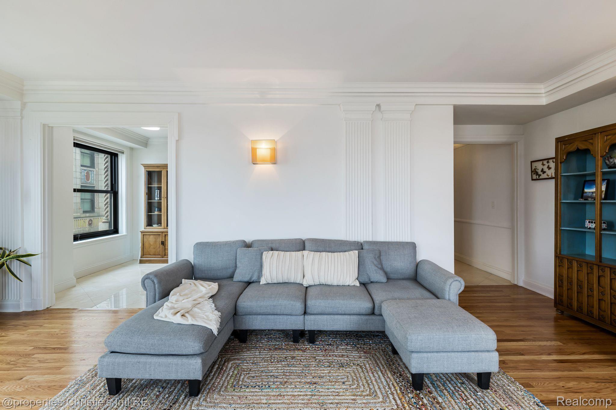 15 E KIRBY Street 1104