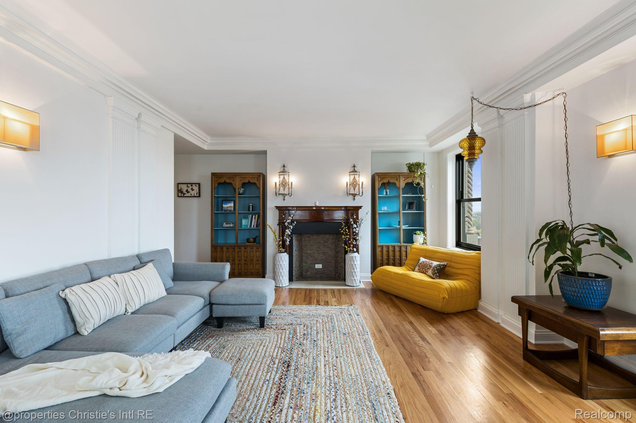 15 E KIRBY Street 1104