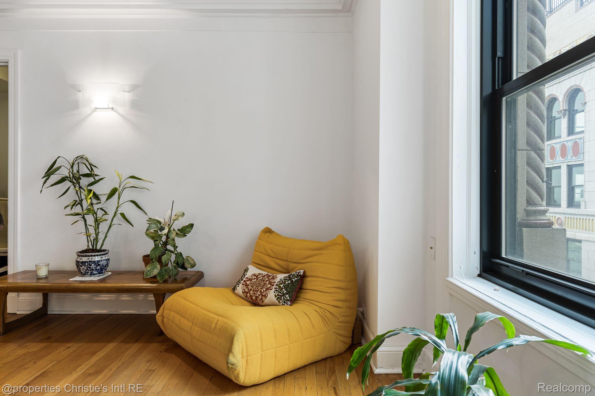15 E KIRBY Street 1104