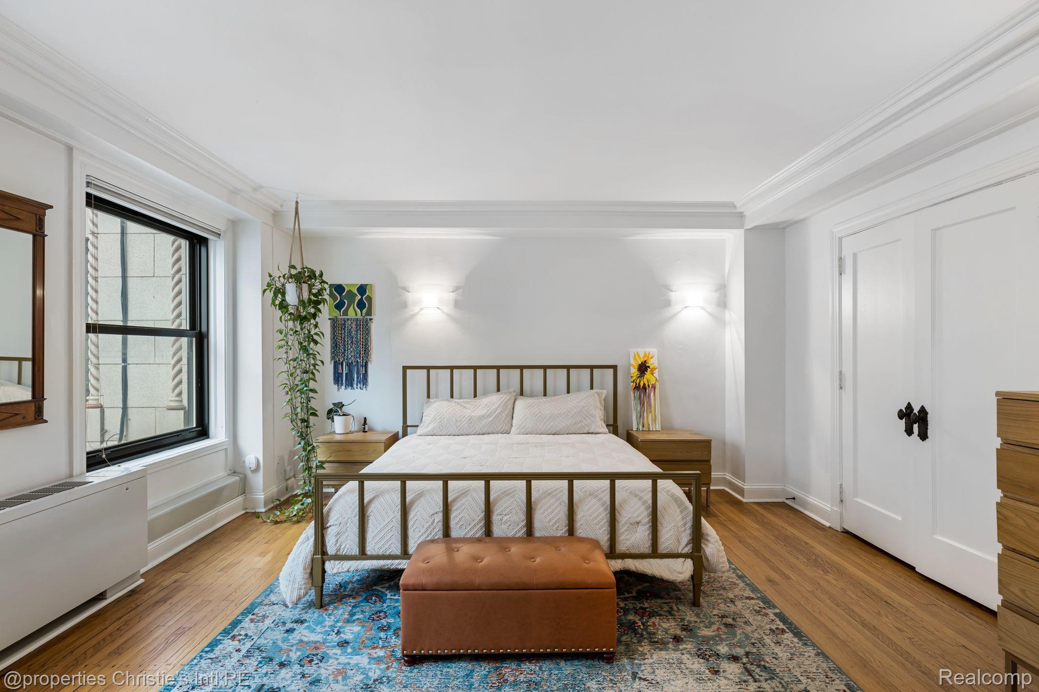 15 E KIRBY Street 1104
