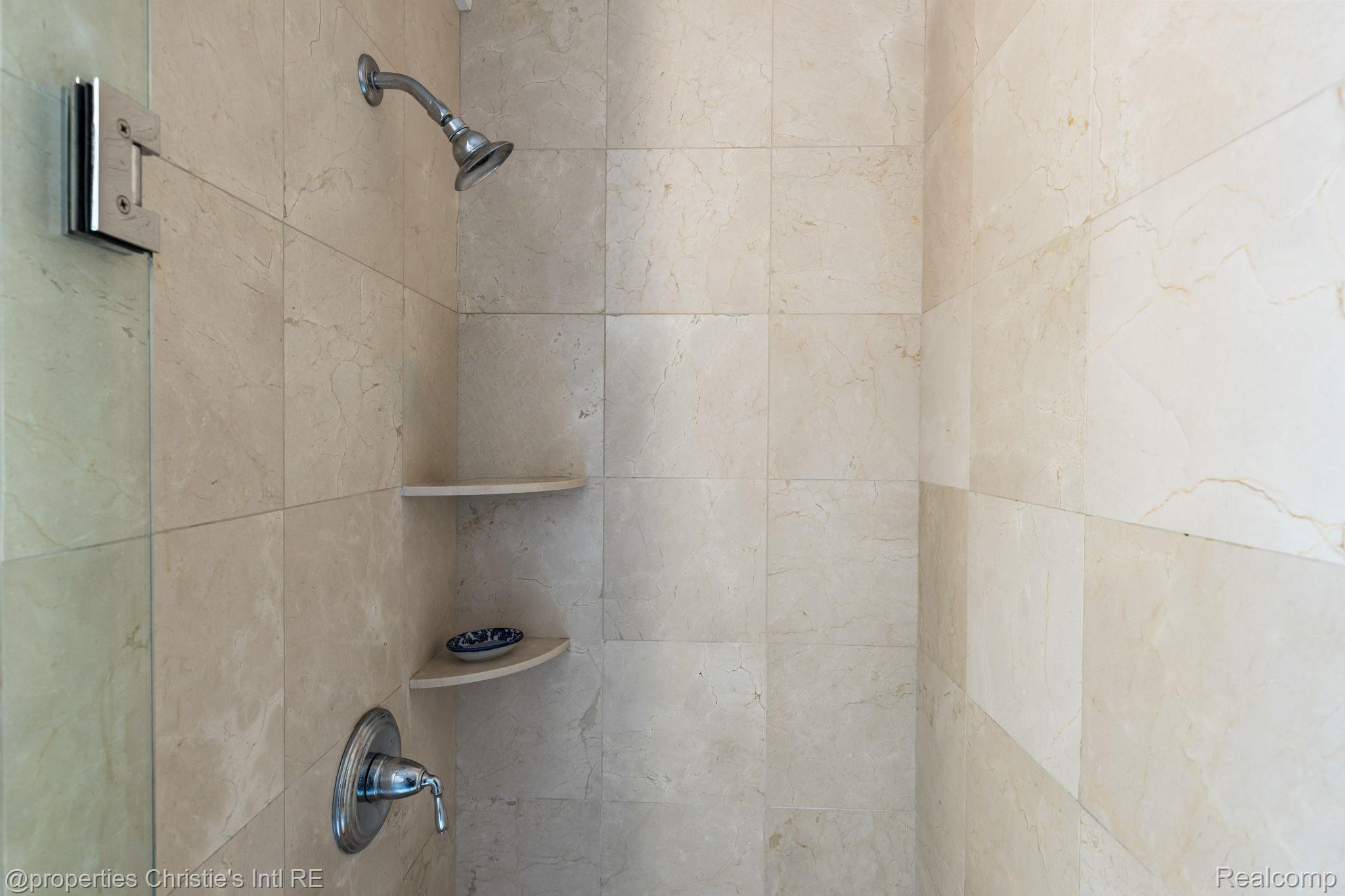 15 E KIRBY Street 1104