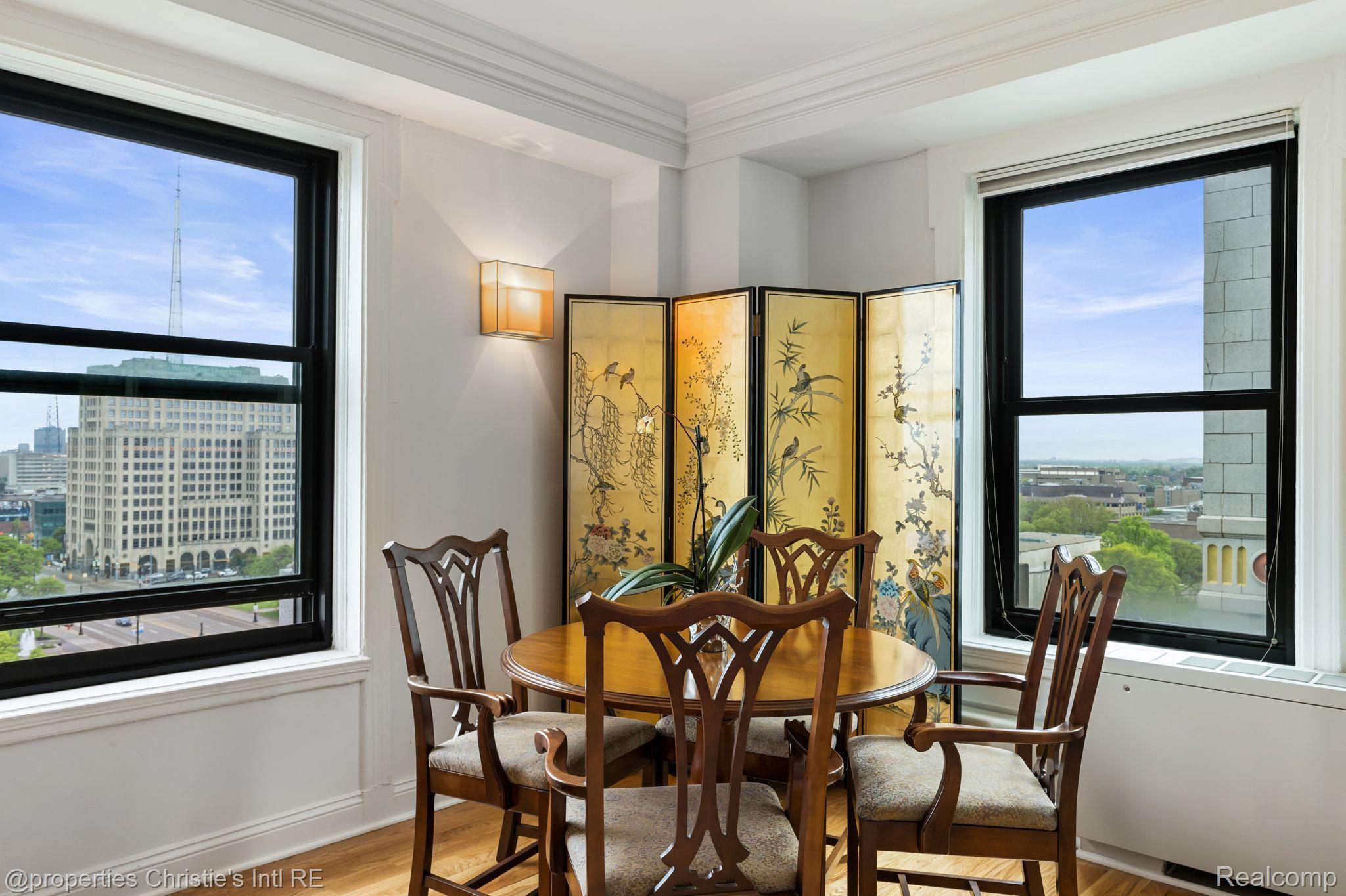 15 E KIRBY Street 1104