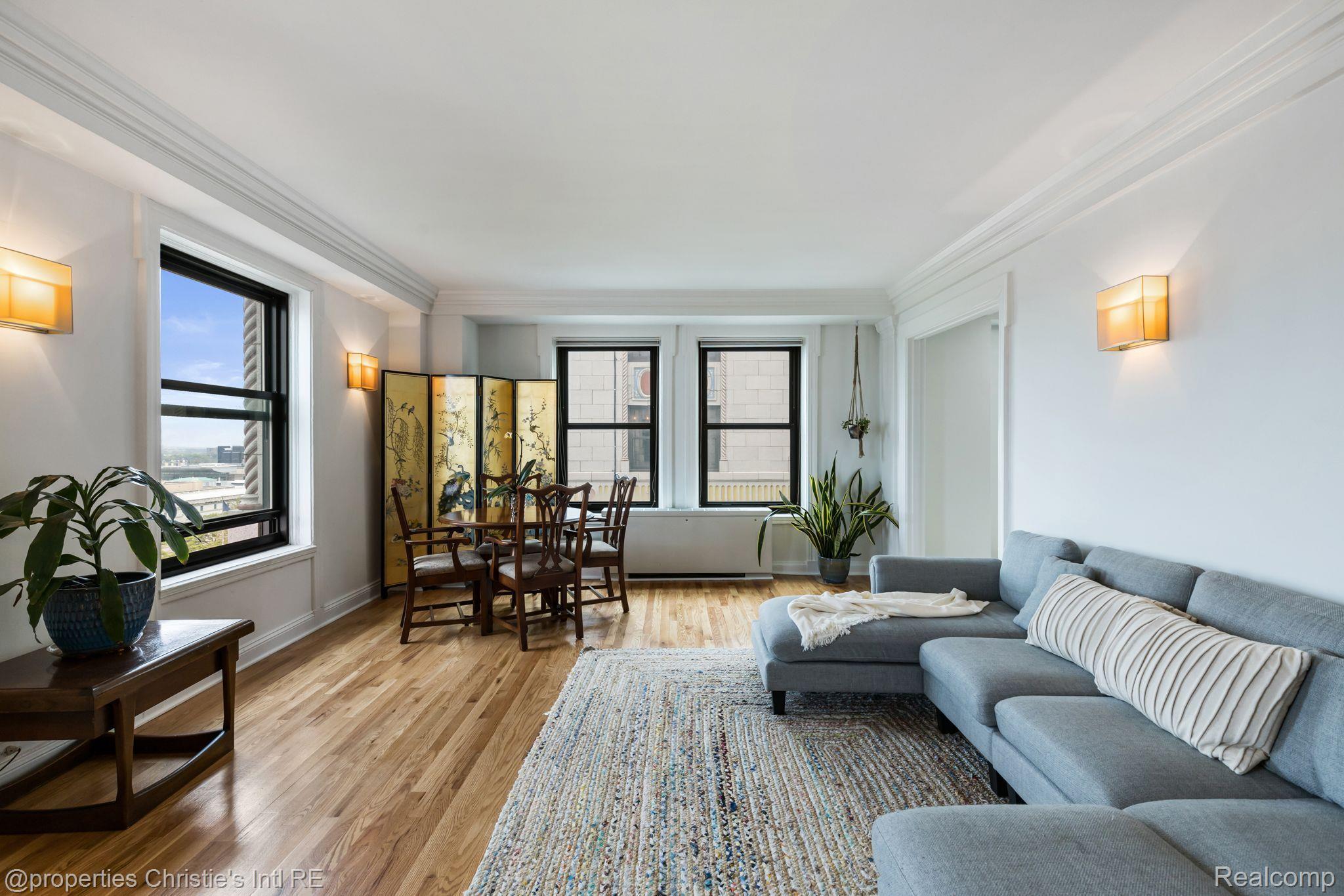 15 E KIRBY Street 1104