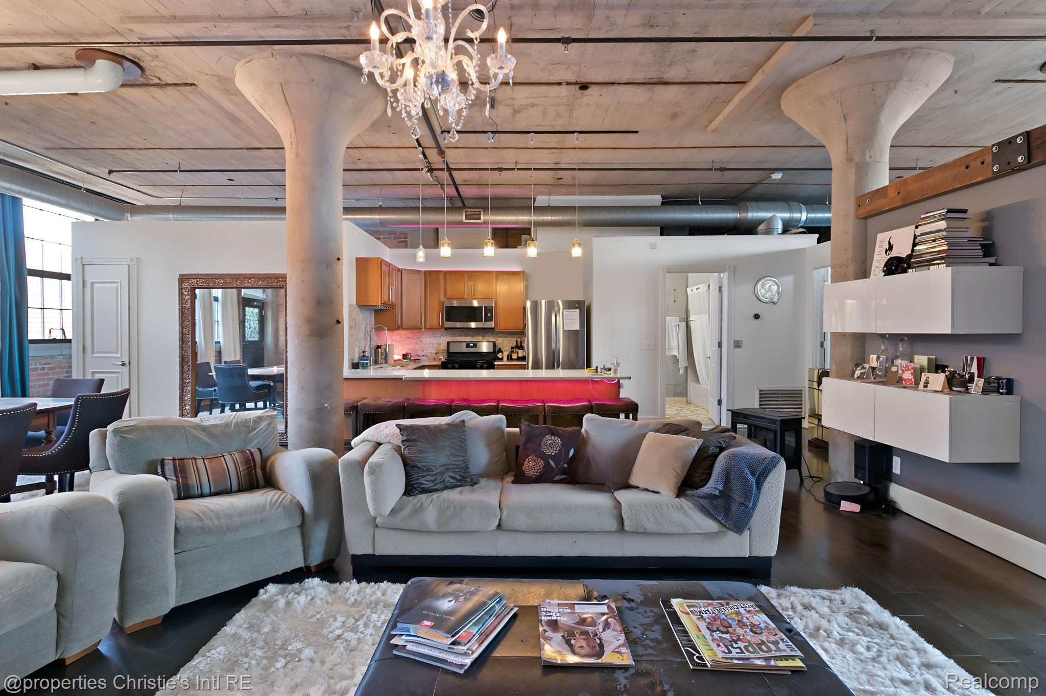 5766 TRUMBULL Street 42-215