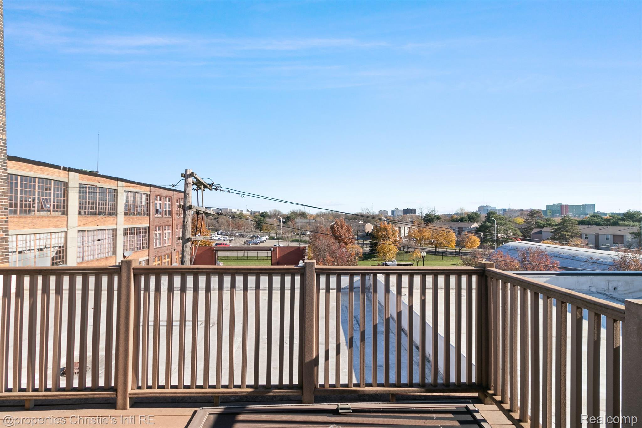 5766 TRUMBULL Street 42-215