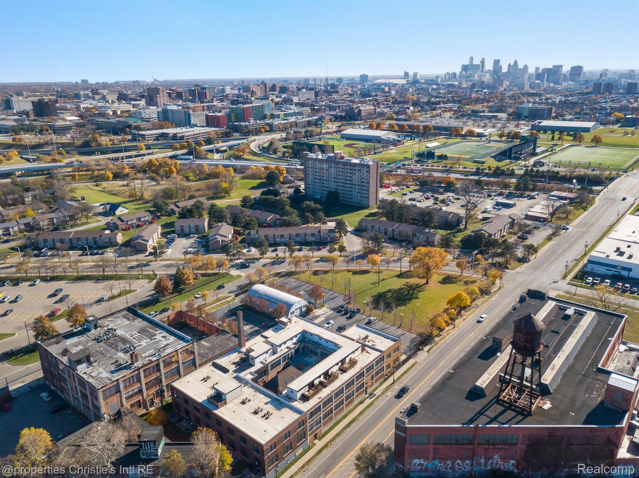 5766 TRUMBULL Street 42-215