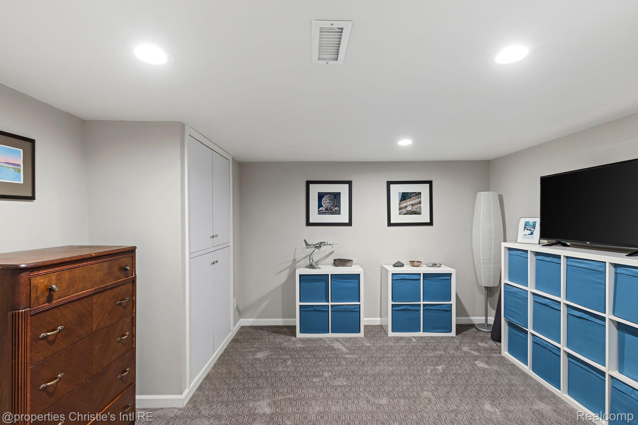 1701 Orleans