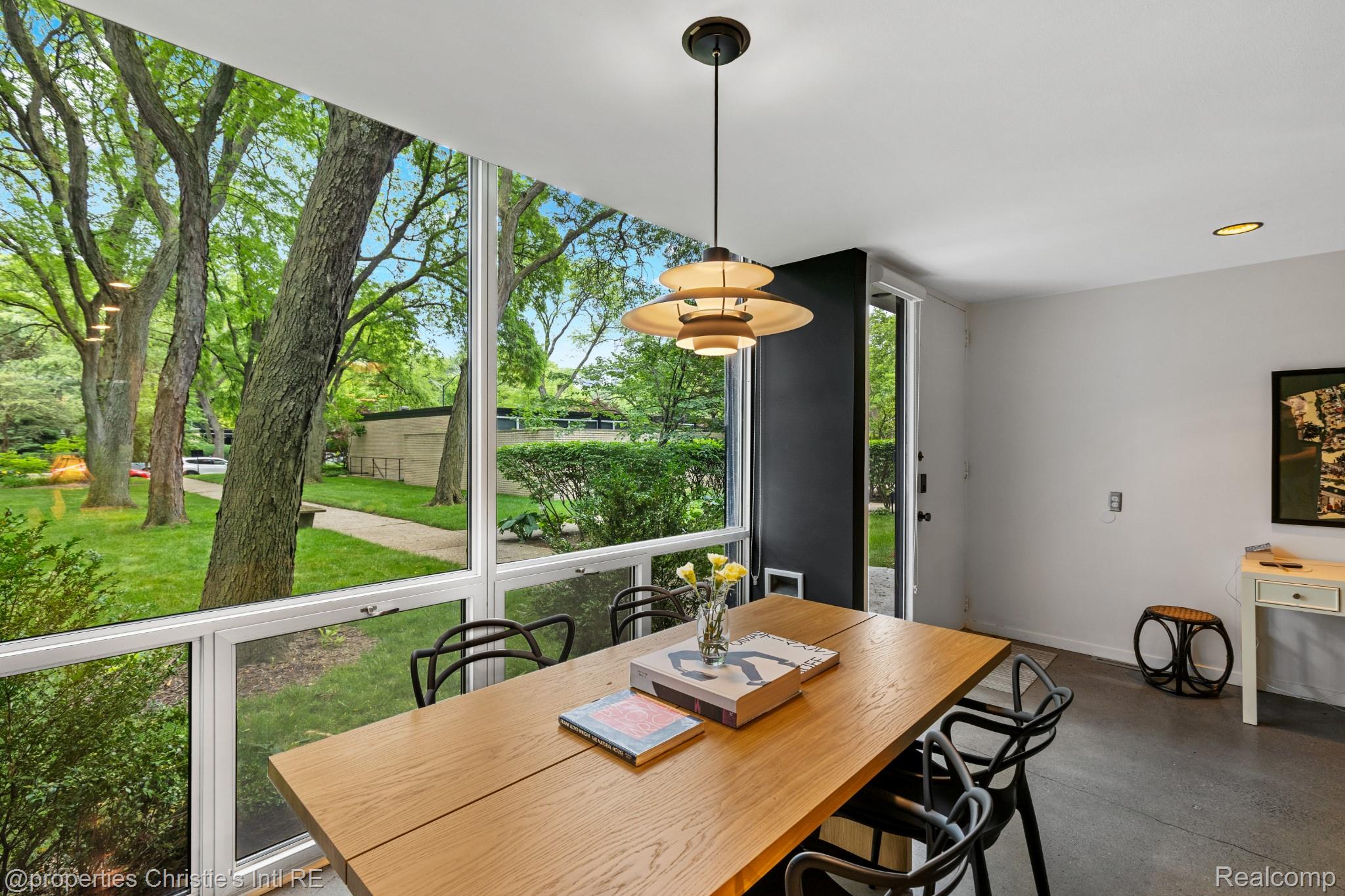 1351 Nicolet Place