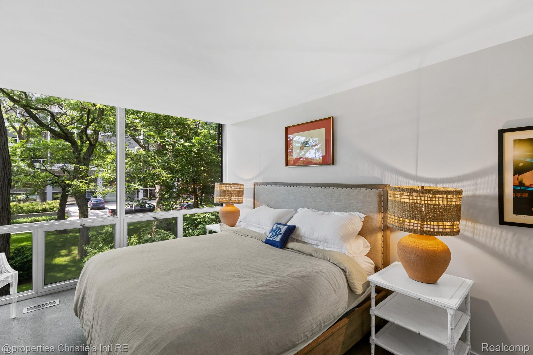 1351 Nicolet Place