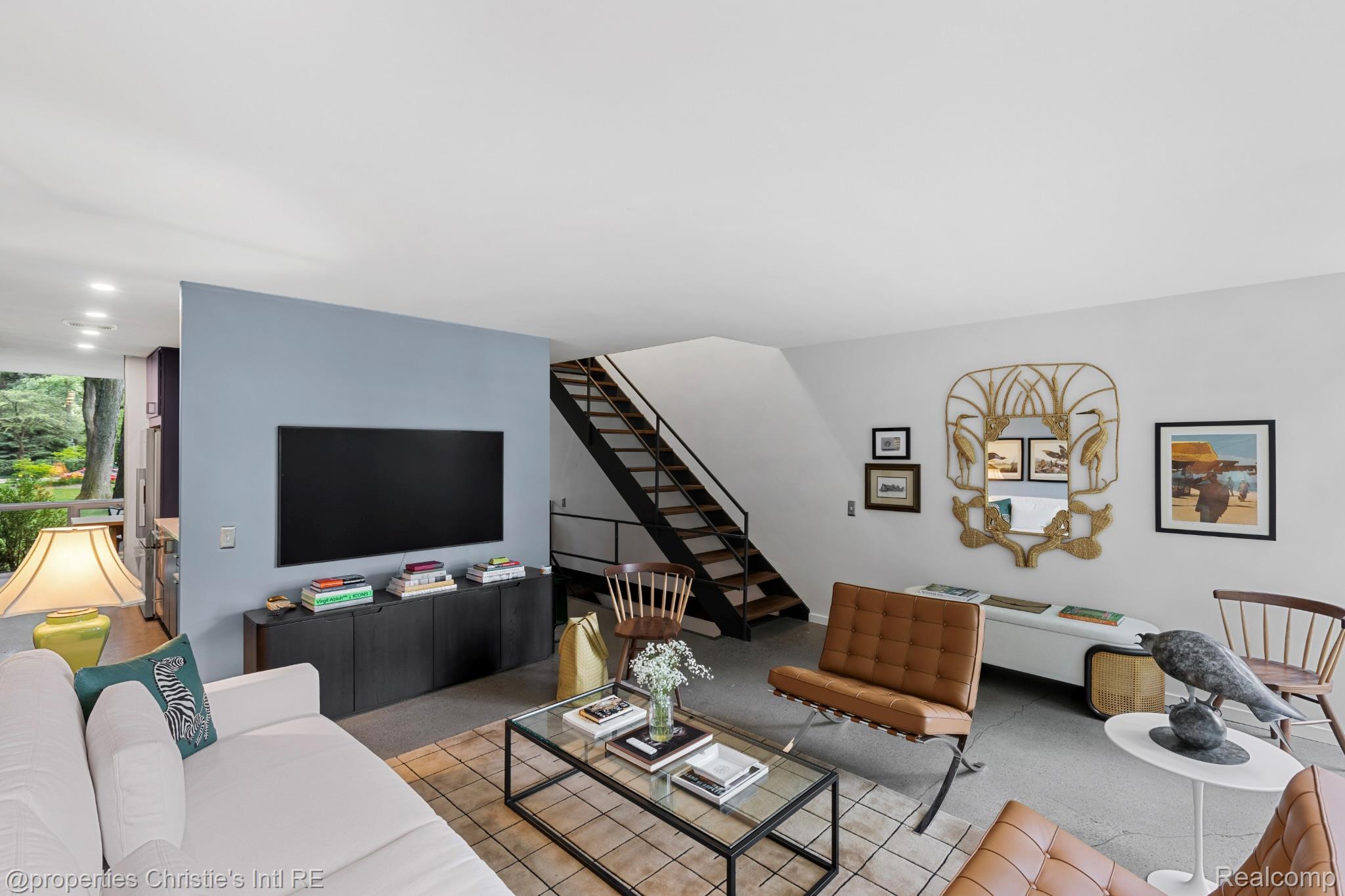 1351 Nicolet Place