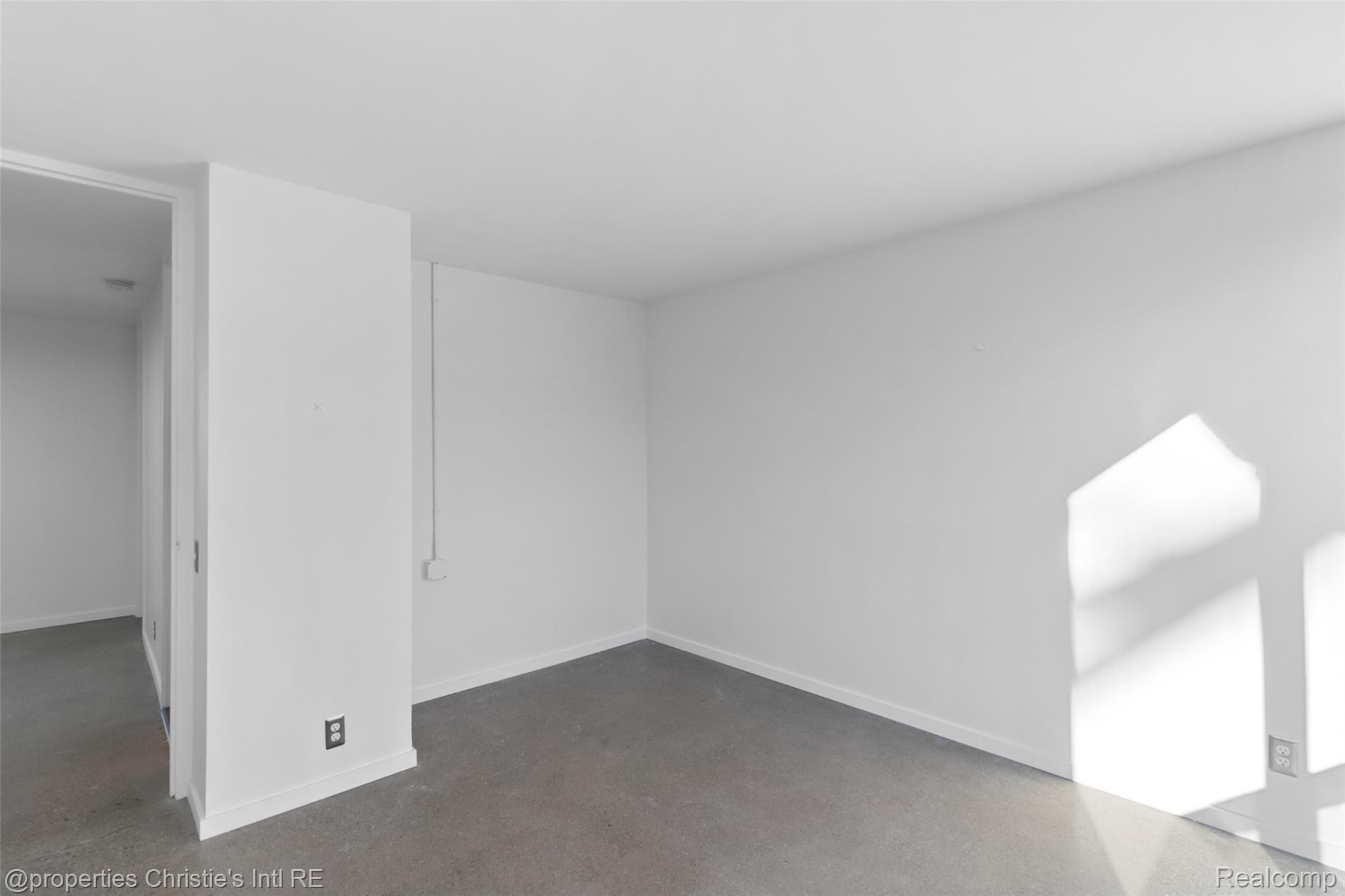 1351 Nicolet Place
