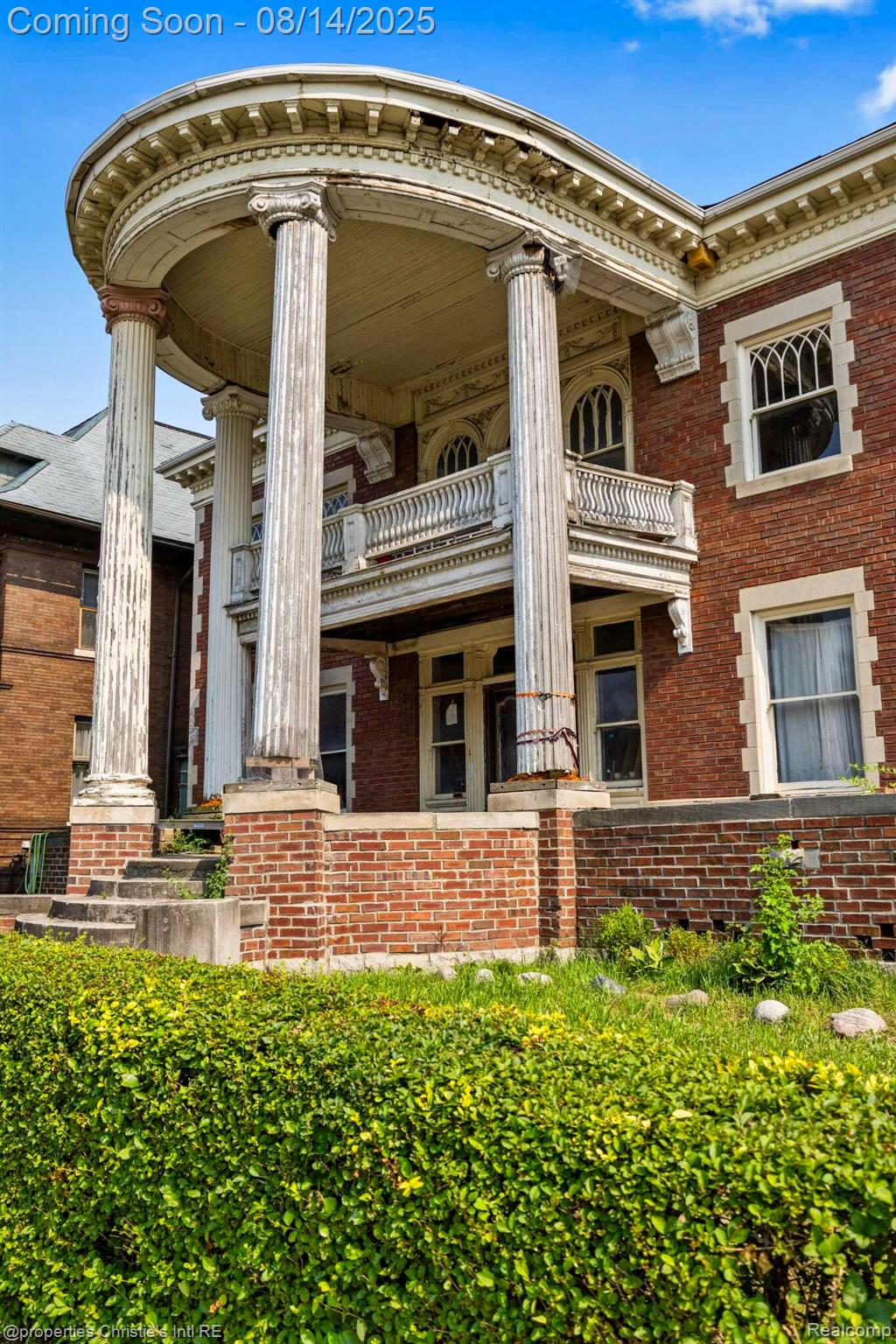 206 Eliot Street