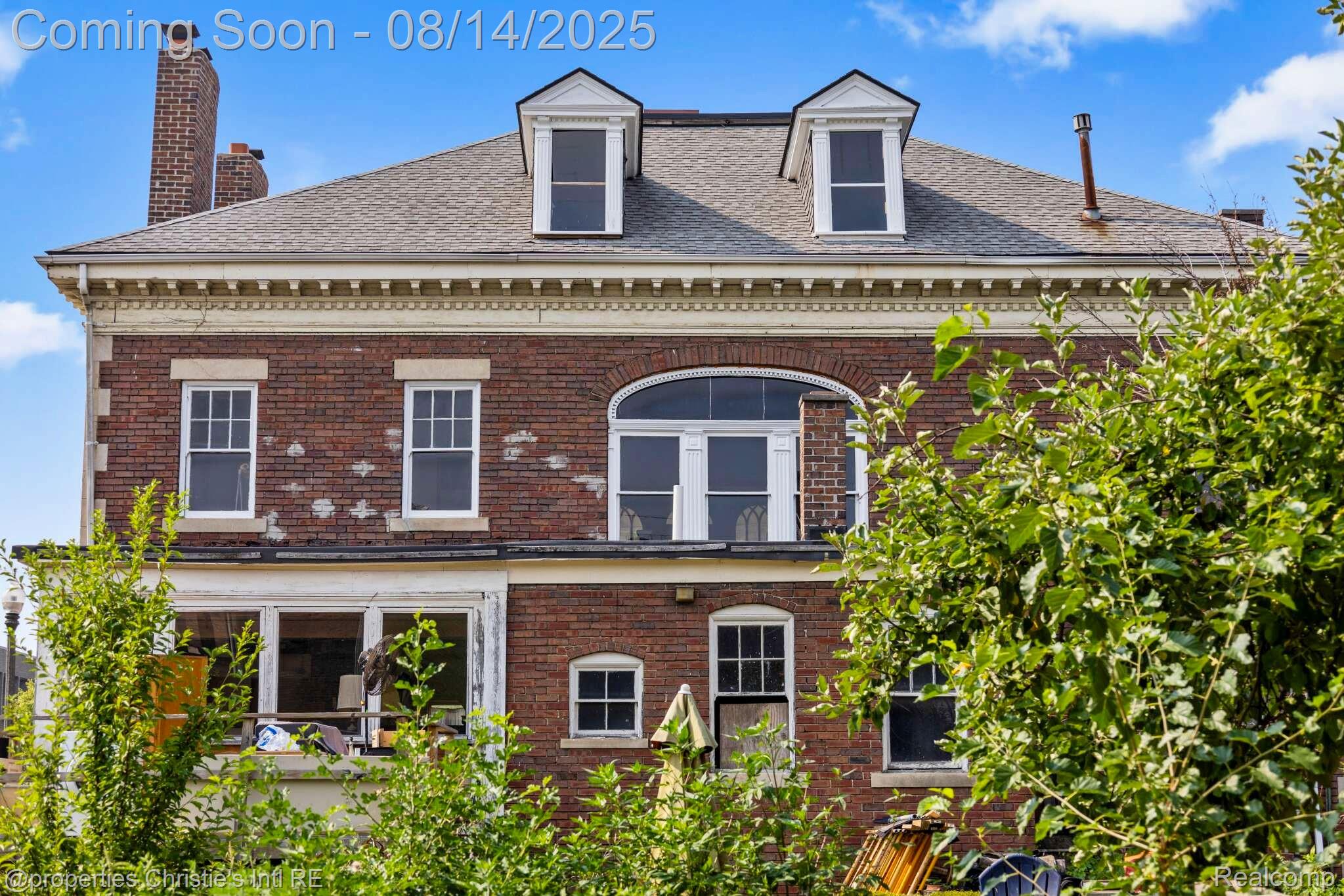 206 Eliot Street