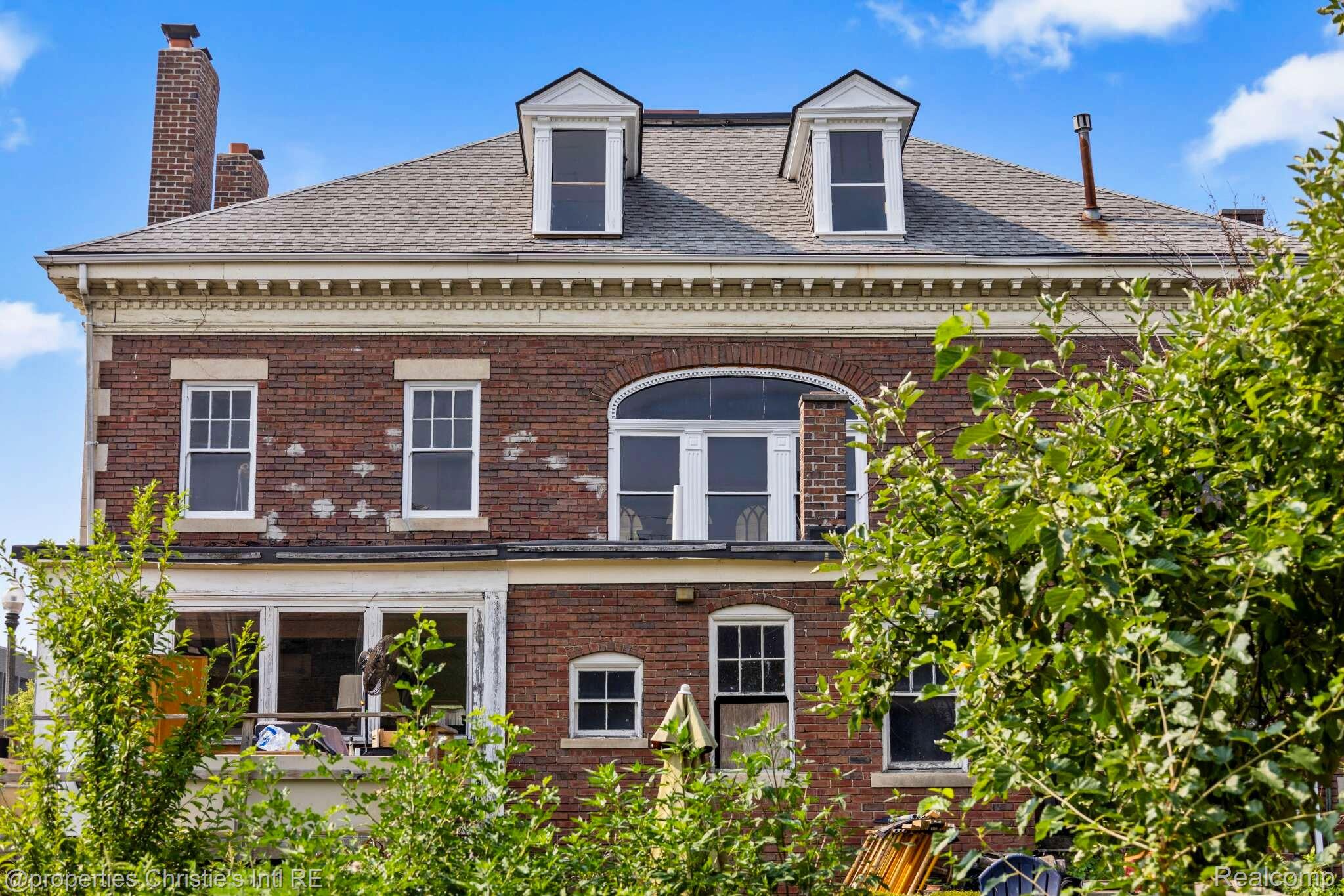 206 Eliot Street