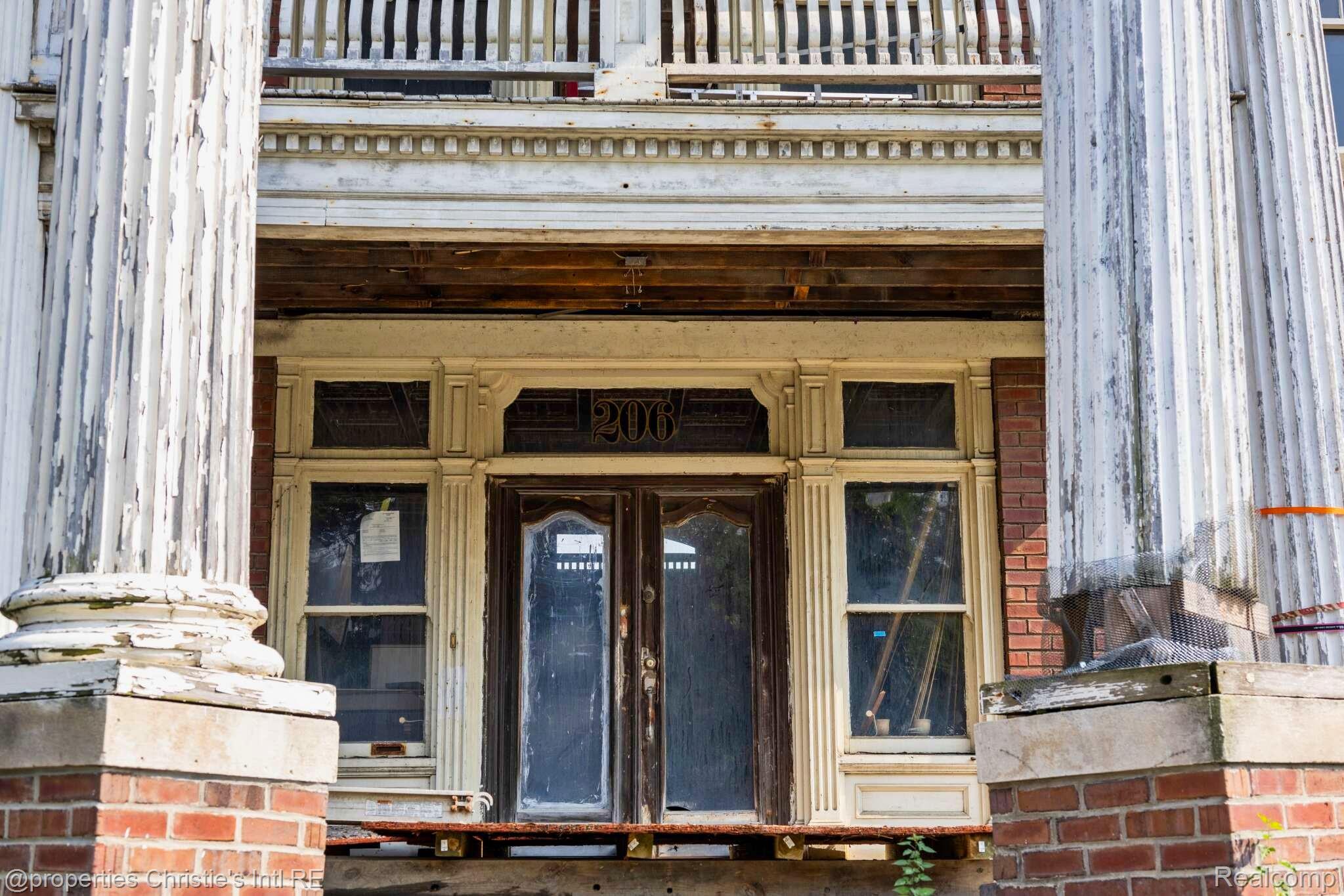 206 Eliot Street
