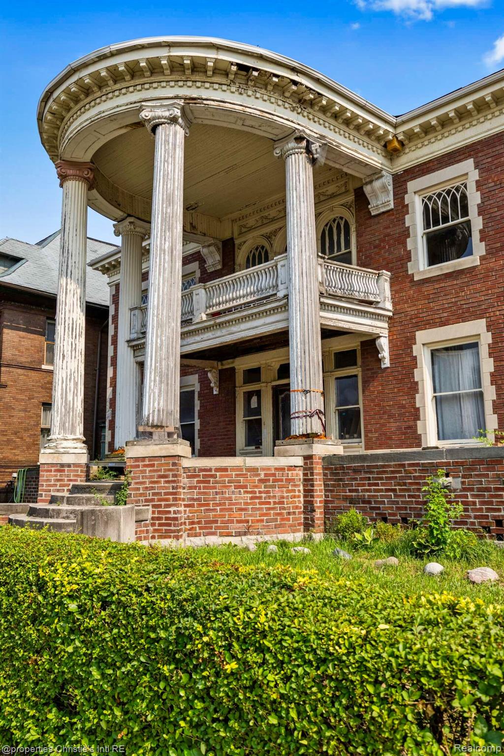 206 Eliot Street
