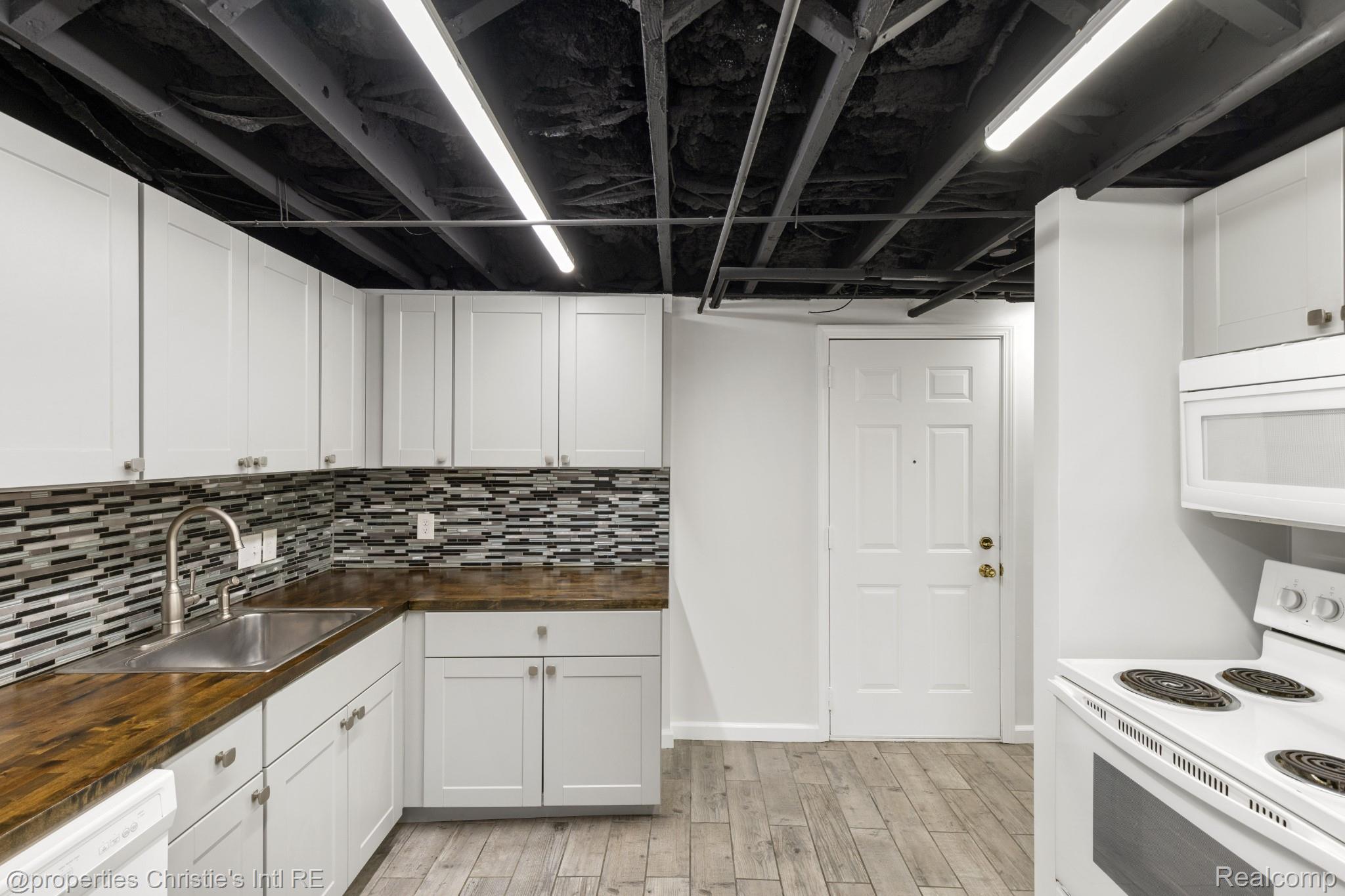 120 Seward Street U2