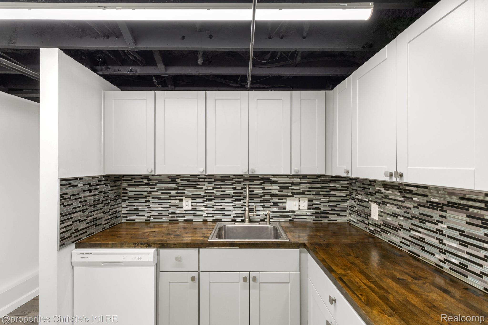 120 Seward Street U2
