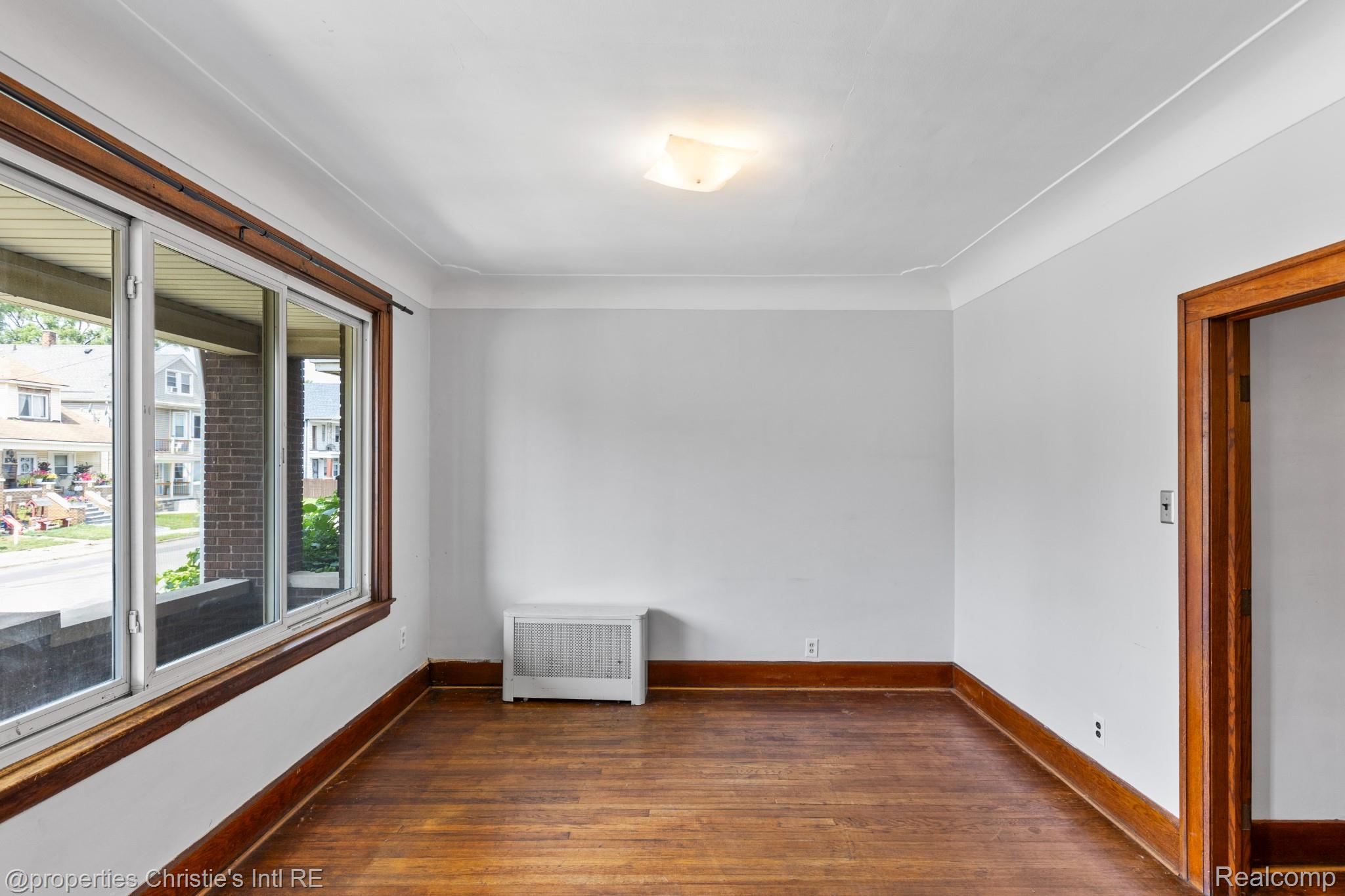 4772 Cecil Street