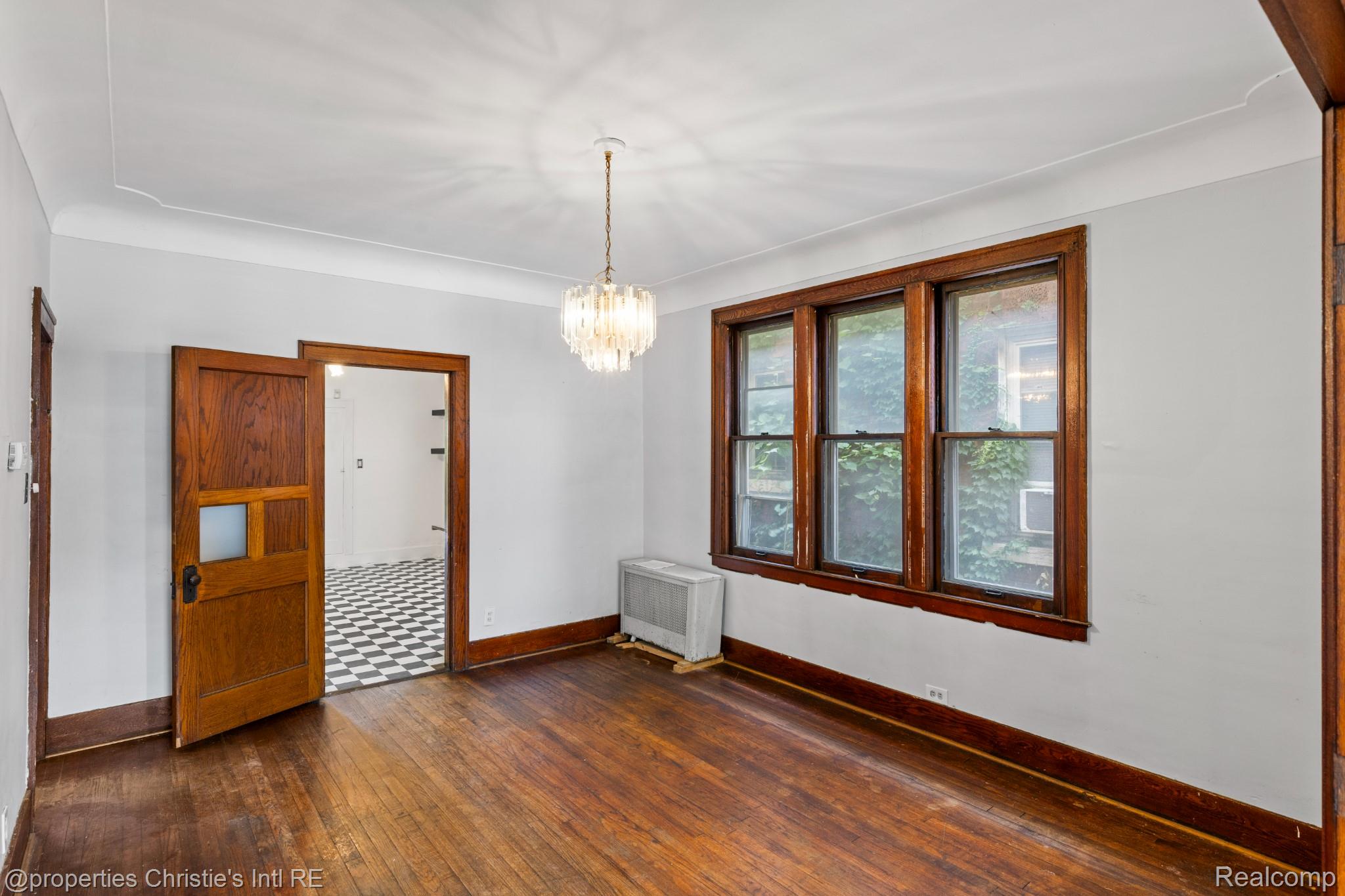 4772 Cecil Street