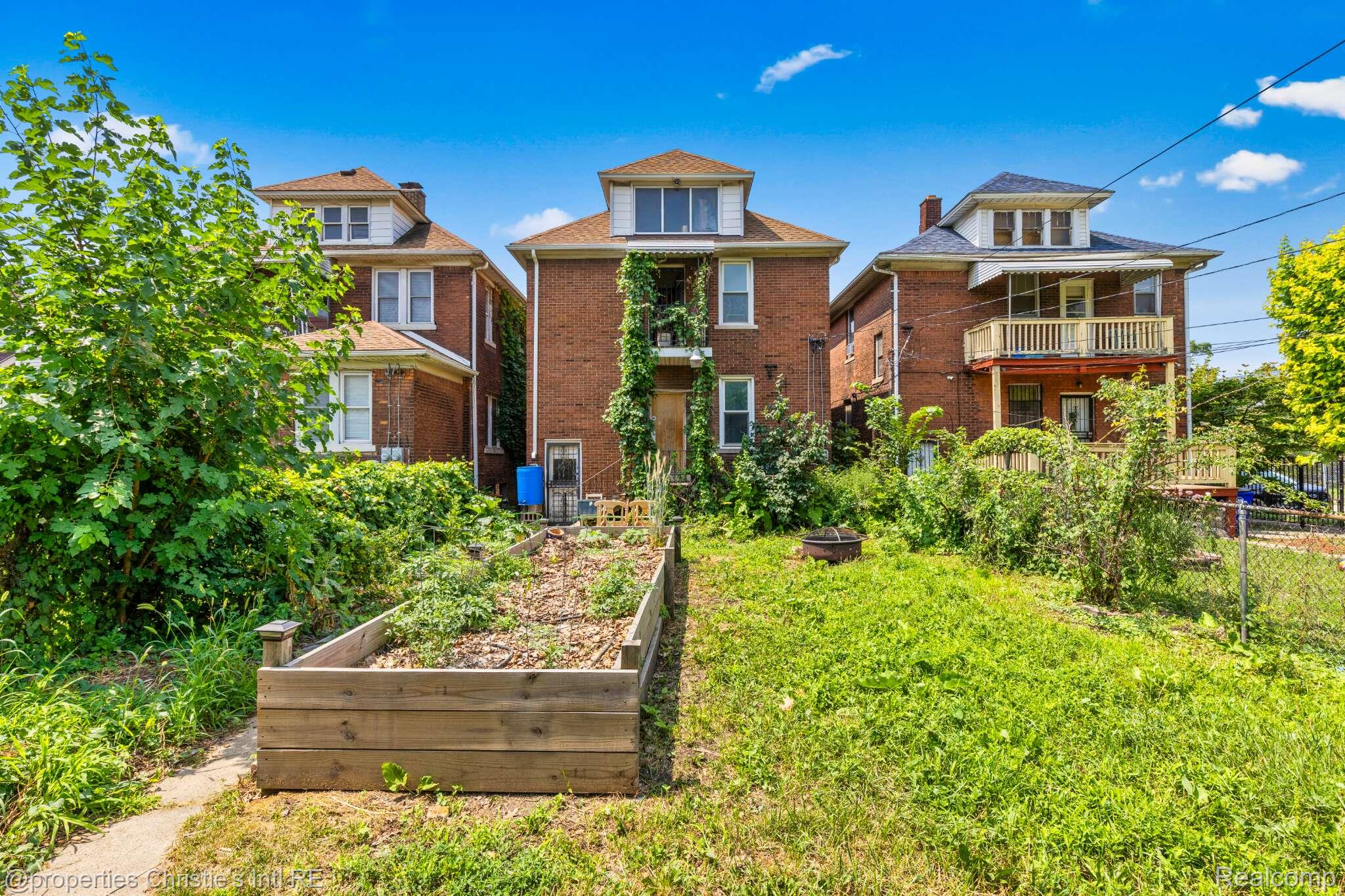 4772 Cecil Street