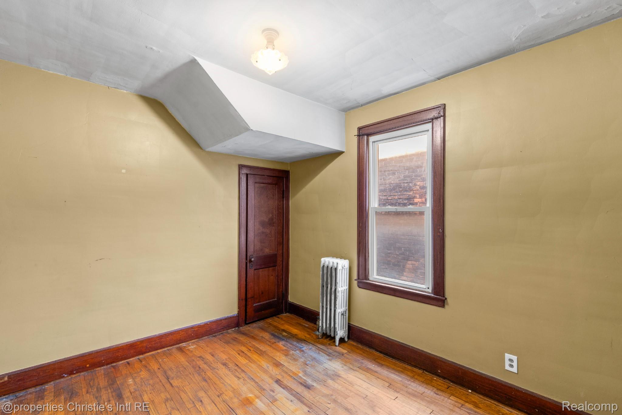 4772 Cecil Street