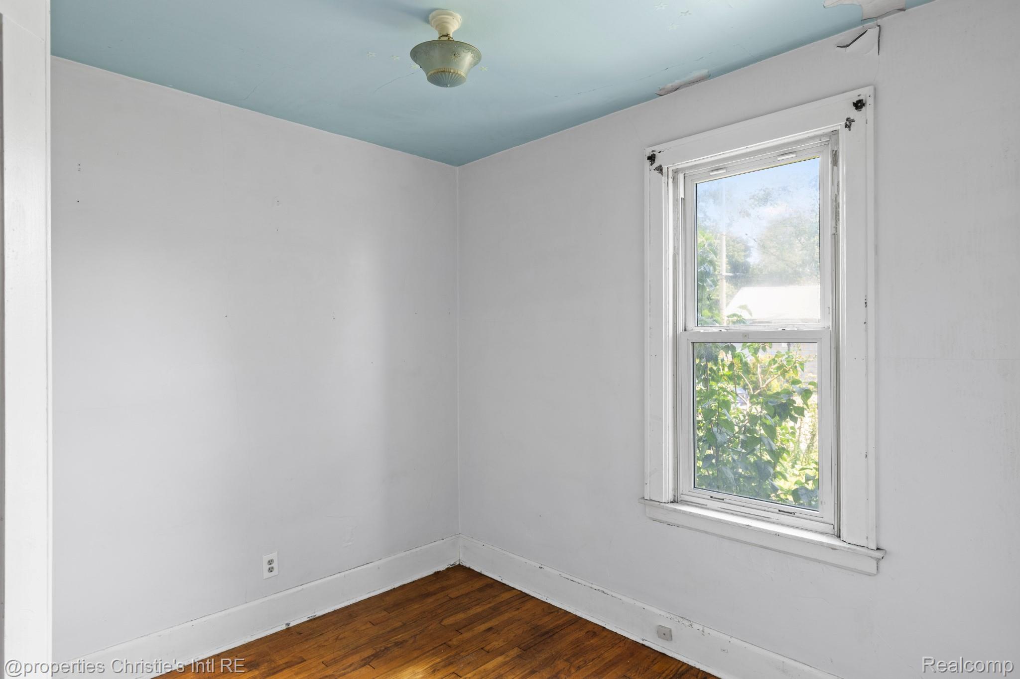 4772 Cecil Street