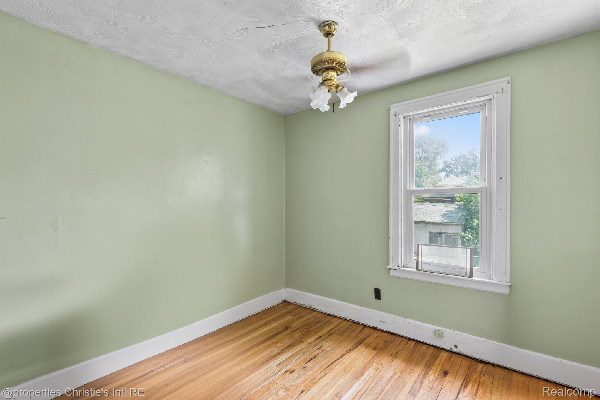 4772 Cecil Street
