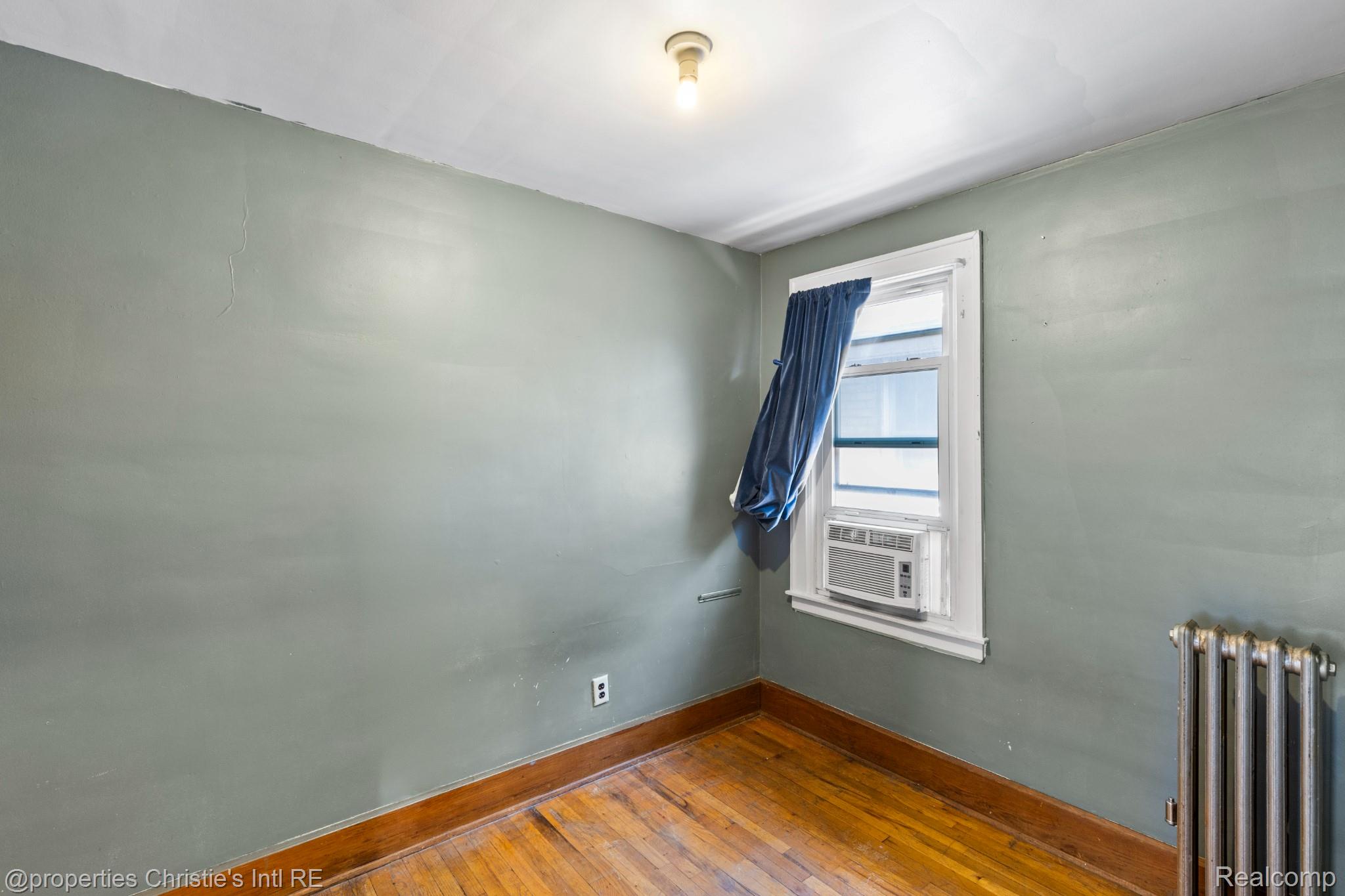 4772 Cecil Street
