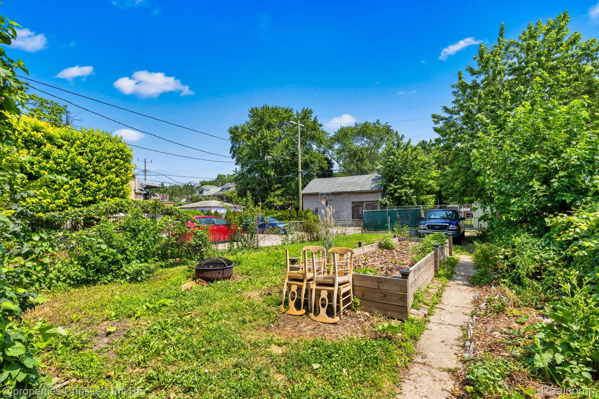 4772 Cecil Street