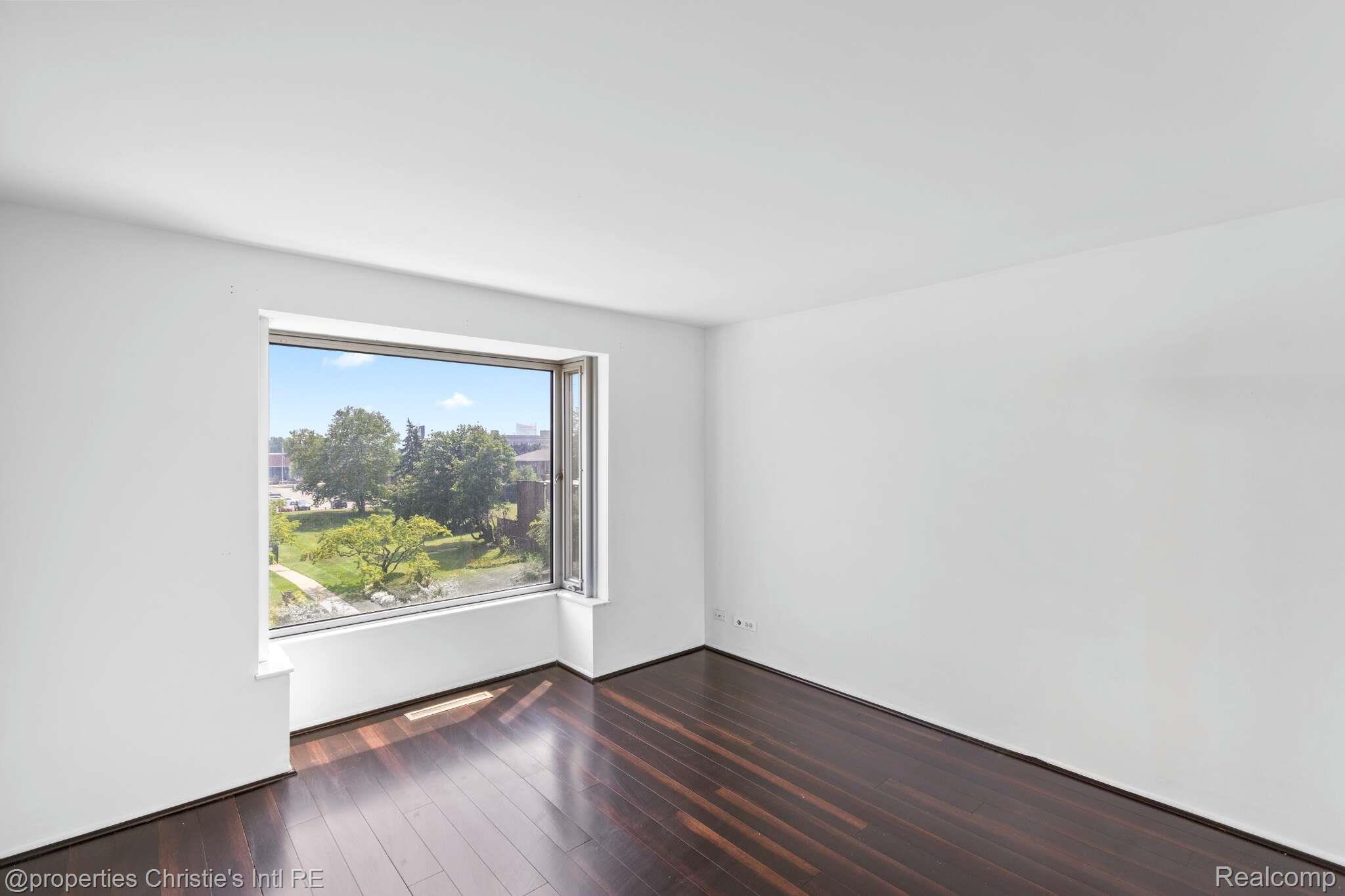 1300 E Lafayette Street 104